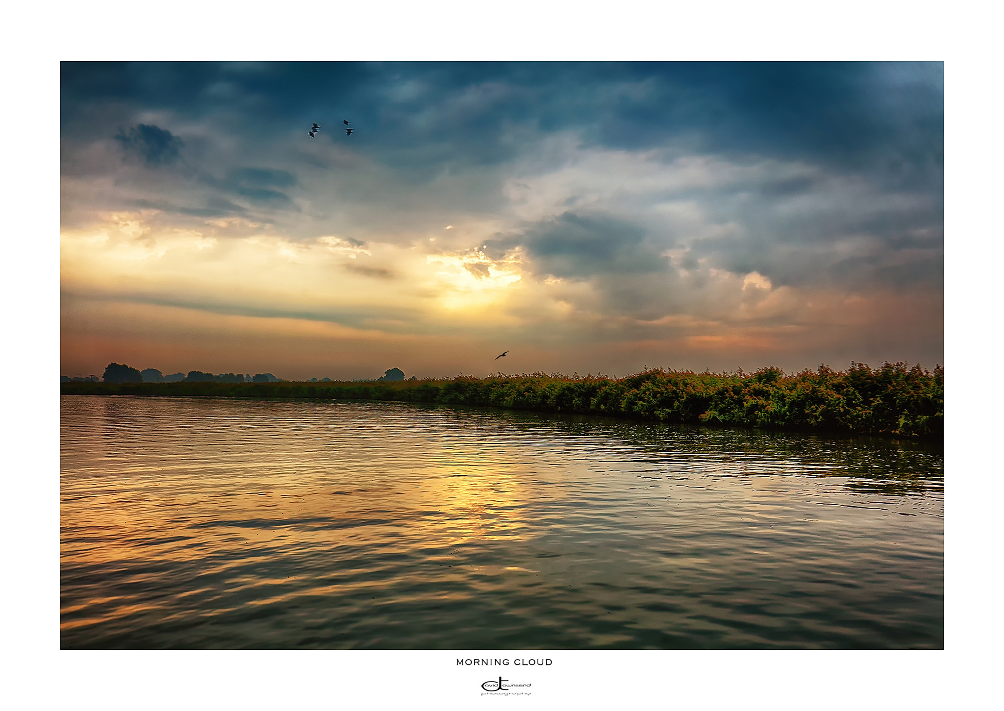 Canon EOS 5DS R + Canon EF 16-35mm F4L IS USM sample photo. Morning cloud. norfolk broads, uk photography