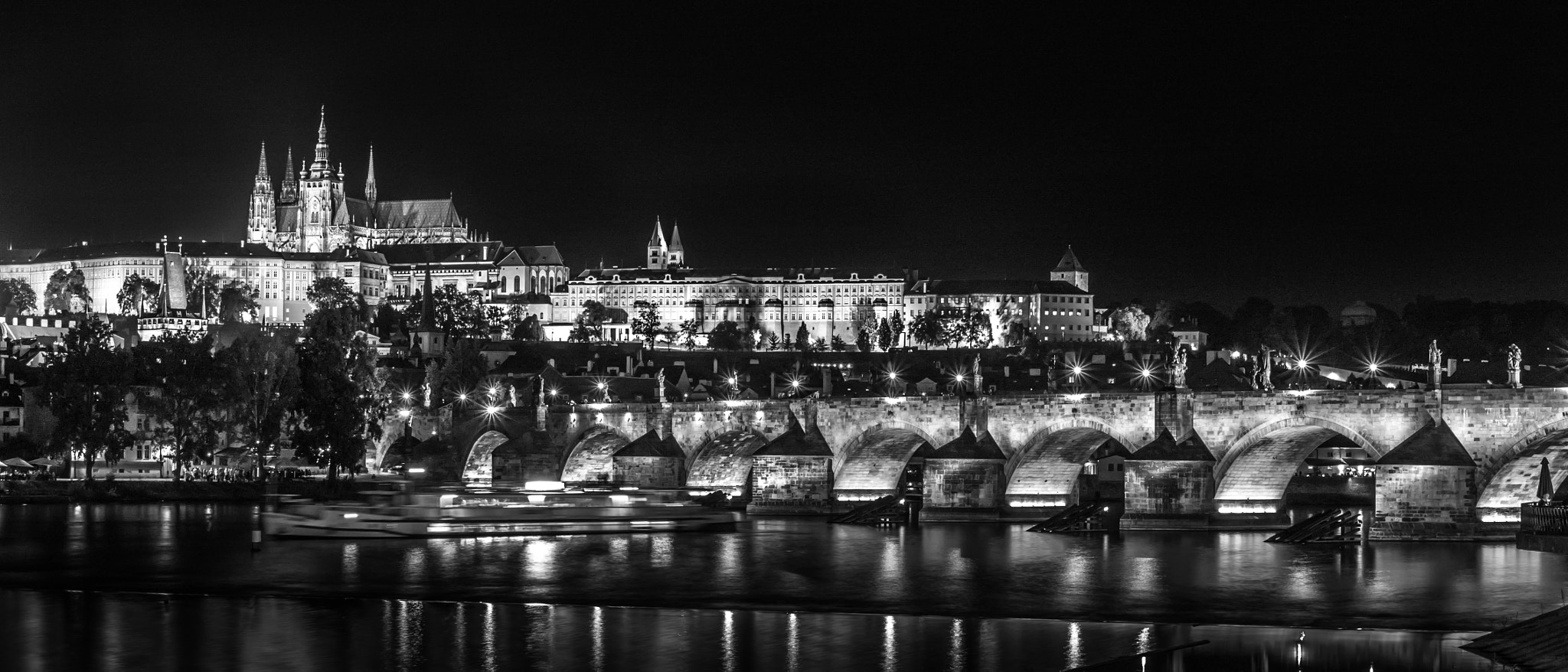 Pentax K20D sample photo. Charles bridge at night photography