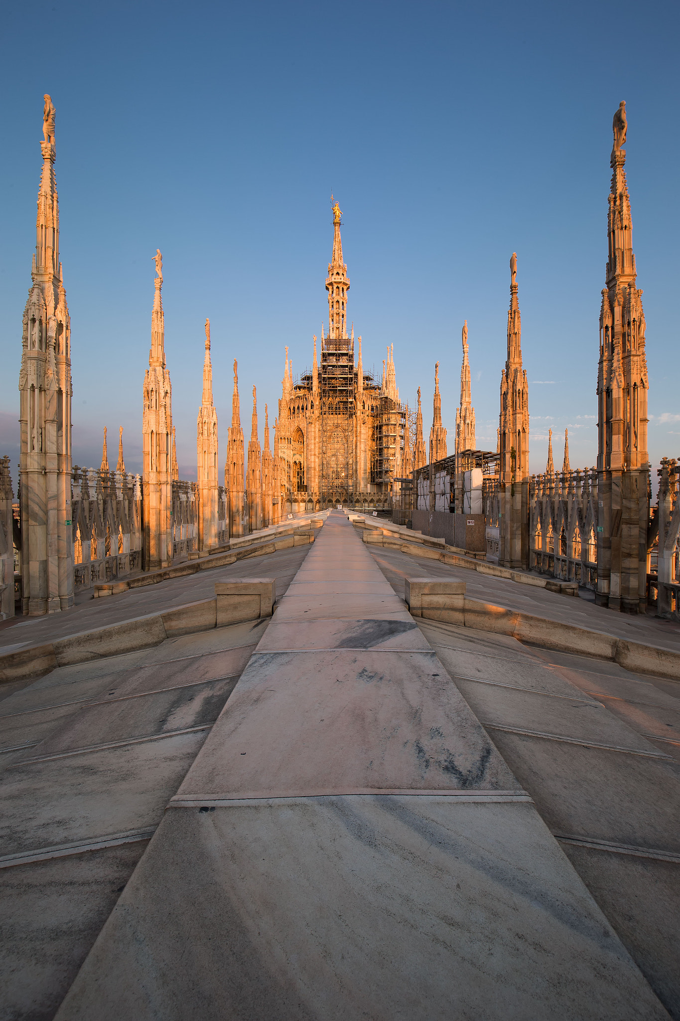 Canon EOS-1D X + Canon EF 16-35mm F4L IS USM sample photo. La terrazza del duomo photography