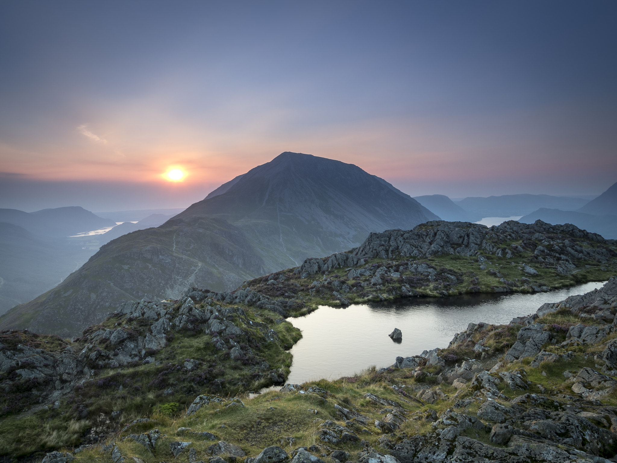 Olympus OM-D E-M5 II + OLYMPUS M.9-18mm F4.0-5.6 sample photo. Sunset on haystacks photography