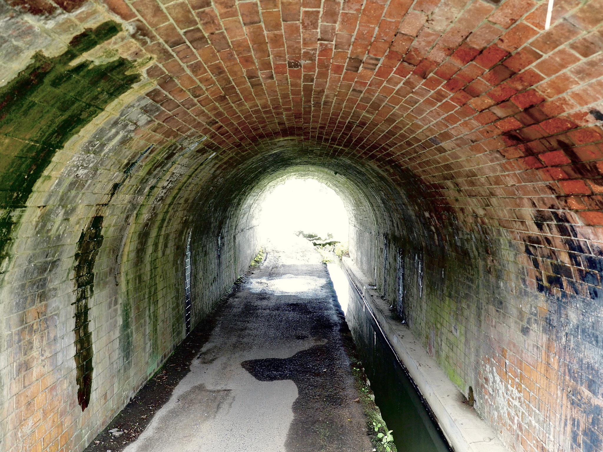 Olympus OM-D E-M5 II sample photo. Train tunnel photography