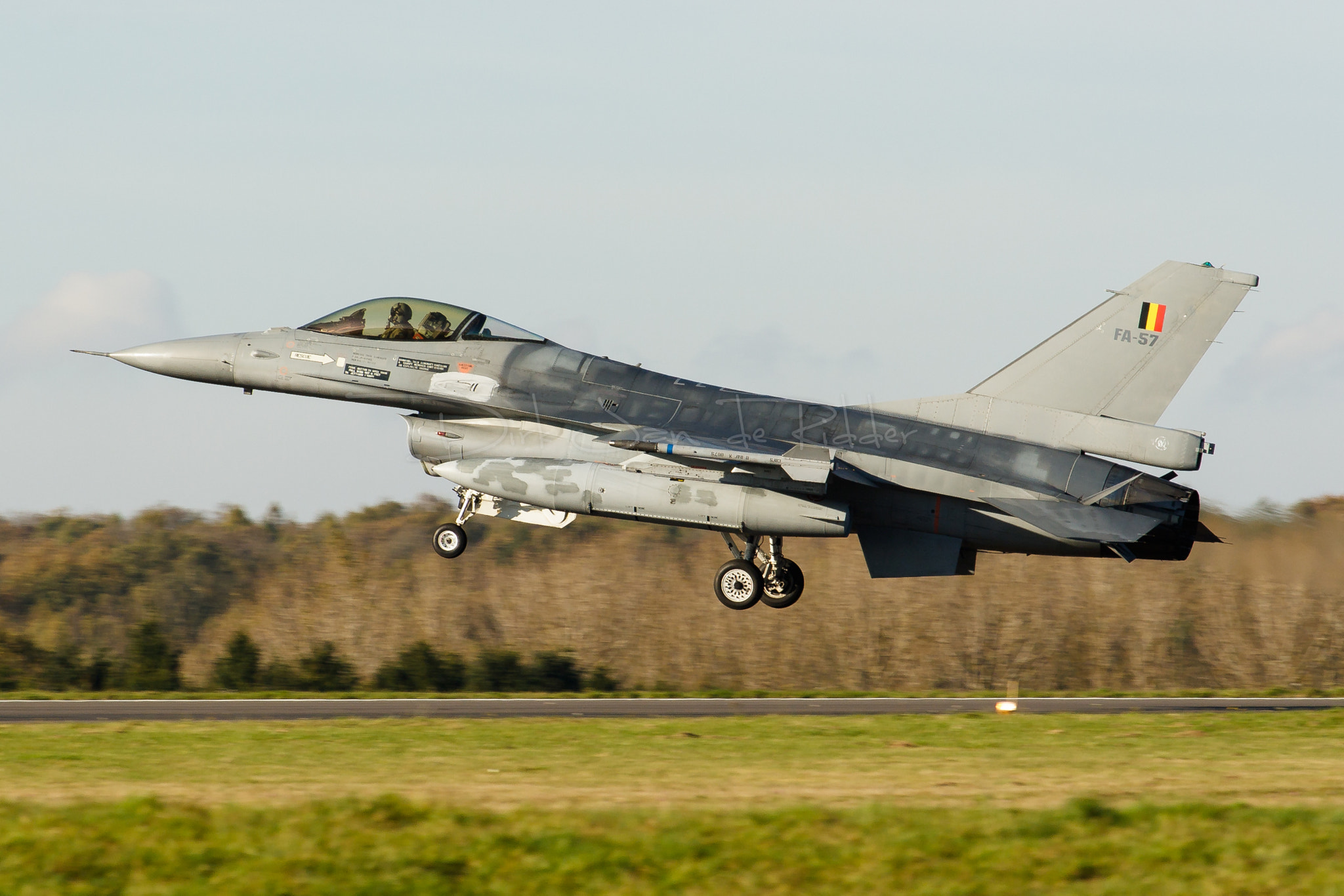 Canon EOS 20D + Canon EF 70-200mm F2.8L USM sample photo. Belgian air force f-16am fighting falcon fa-57 photography