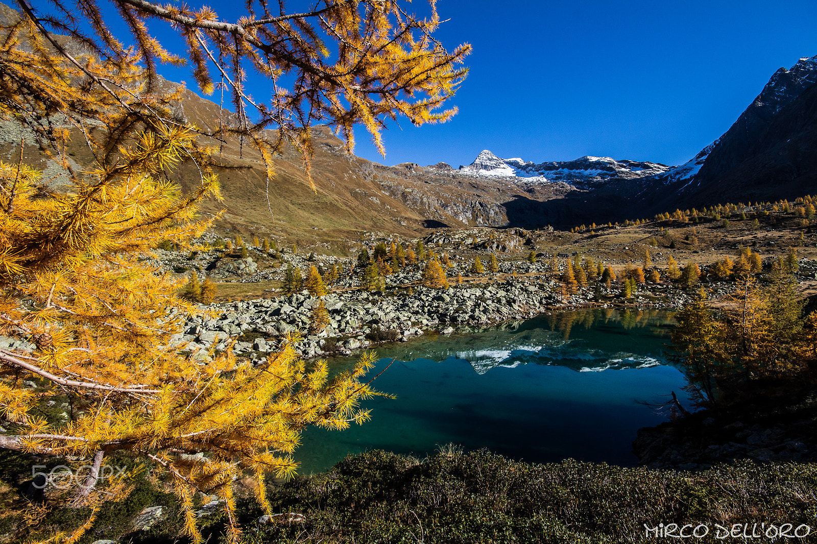 Canon EOS 650D (EOS Rebel T4i / EOS Kiss X6i) + Sigma 10-20mm F4-5.6 EX DC HSM sample photo. Autunm in the alps photography