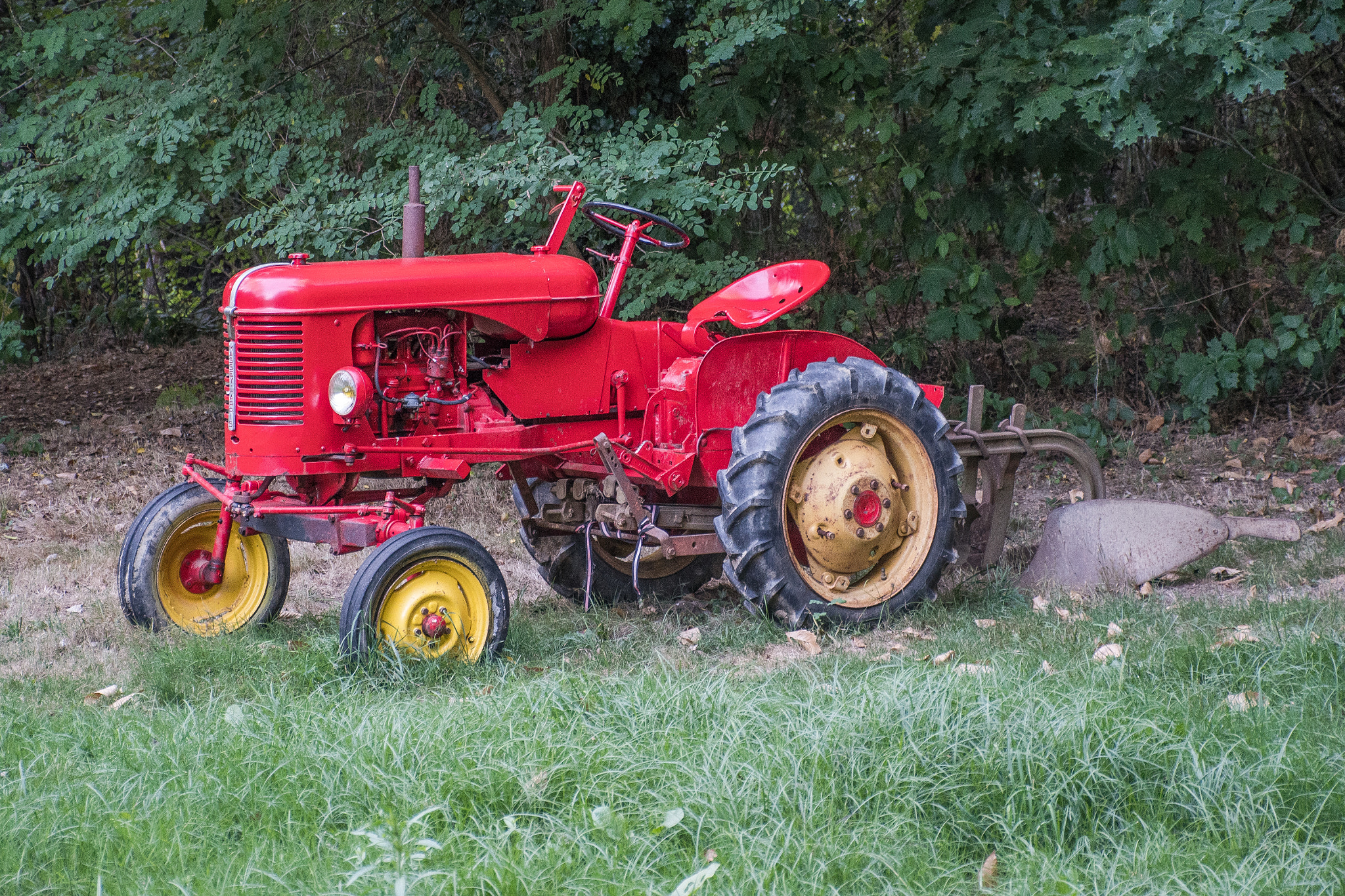 Nikon D500 sample photo. Red tractor photography