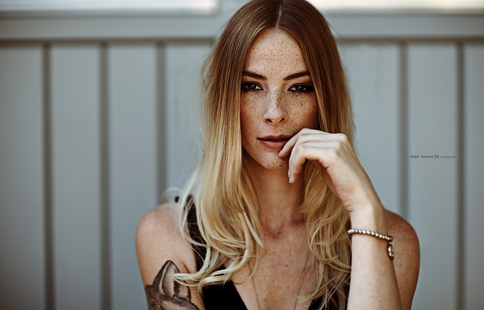 85mm F1.4 sample photo. Chantalle again photography