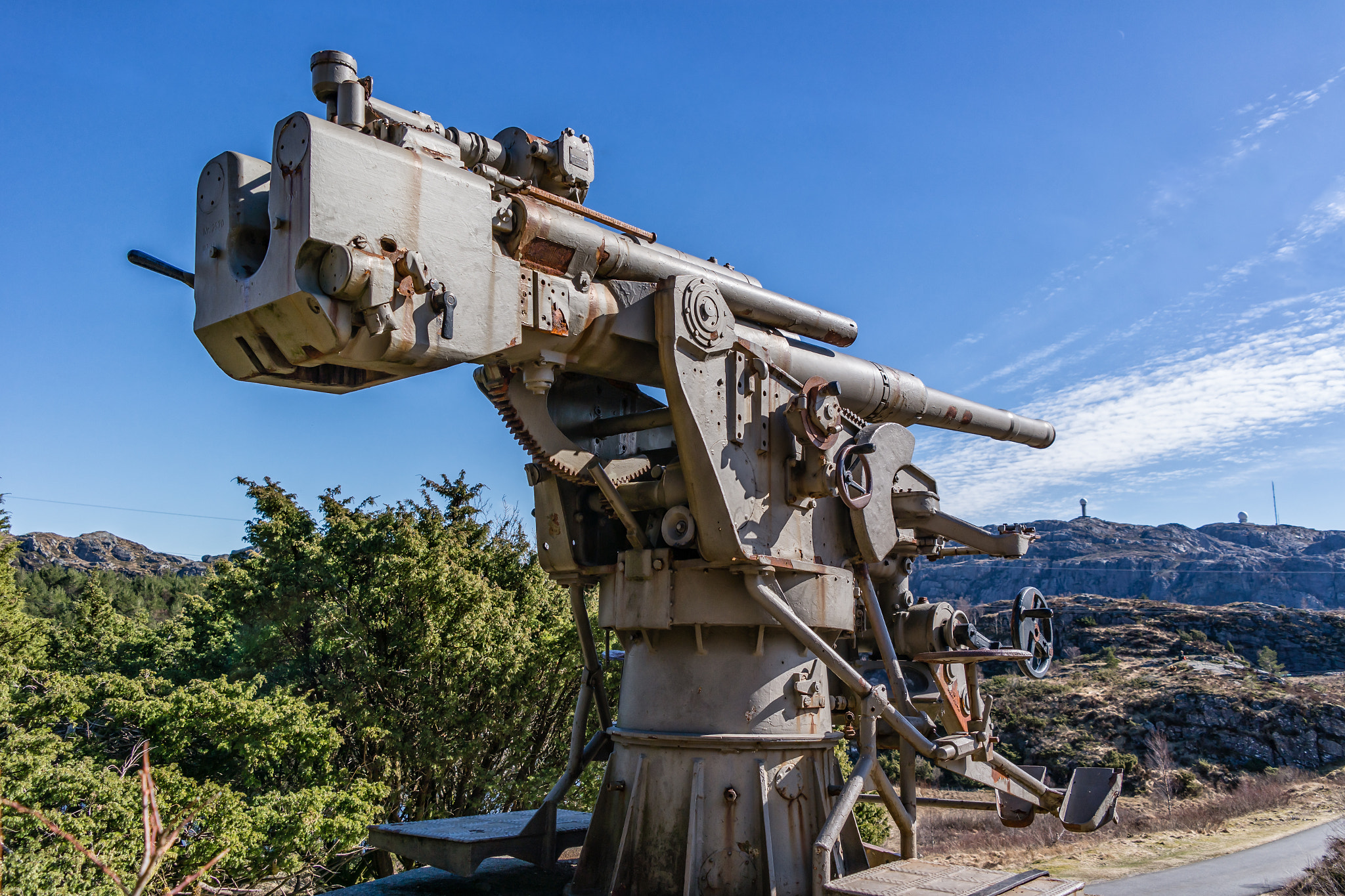 Samsung NX30 + Samsung NX 18-55mm F3.5-5.6 OIS sample photo. Anti-aircraft gun from ww2 photography