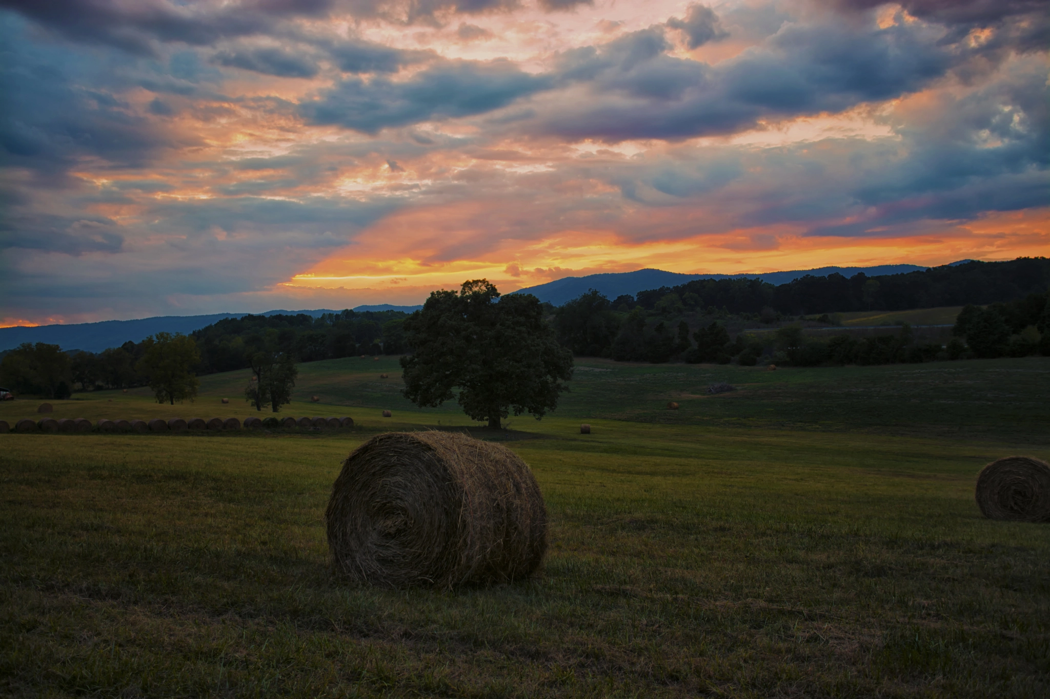 Sigma 18-50mm F2.8-4.5 DC OS HSM sample photo. Rural sunset photography