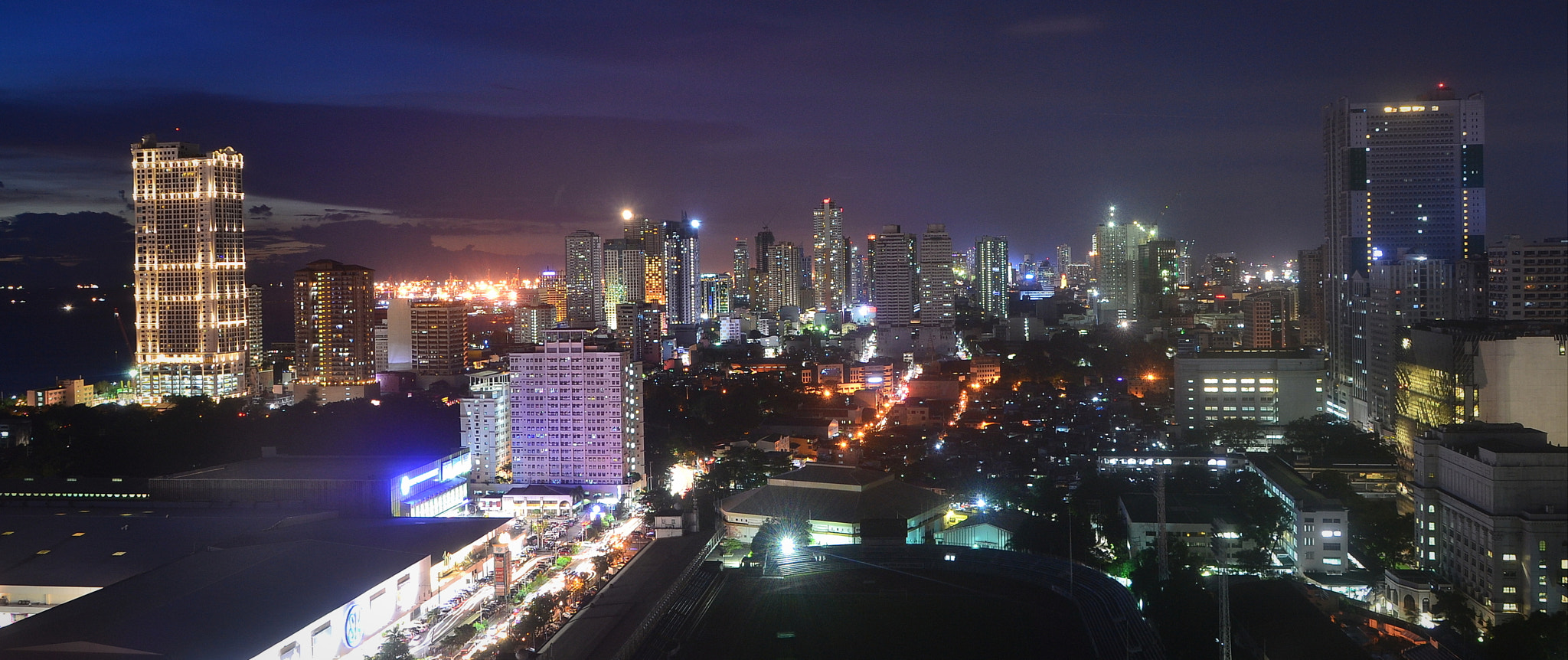 Nikon D3100 sample photo. Manila after dark photography