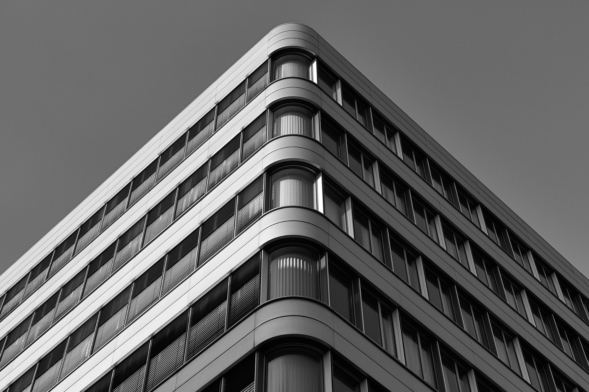 Canon EF 17-40mm F4L USM sample photo. Corner solution - duisburg innenhafen photography