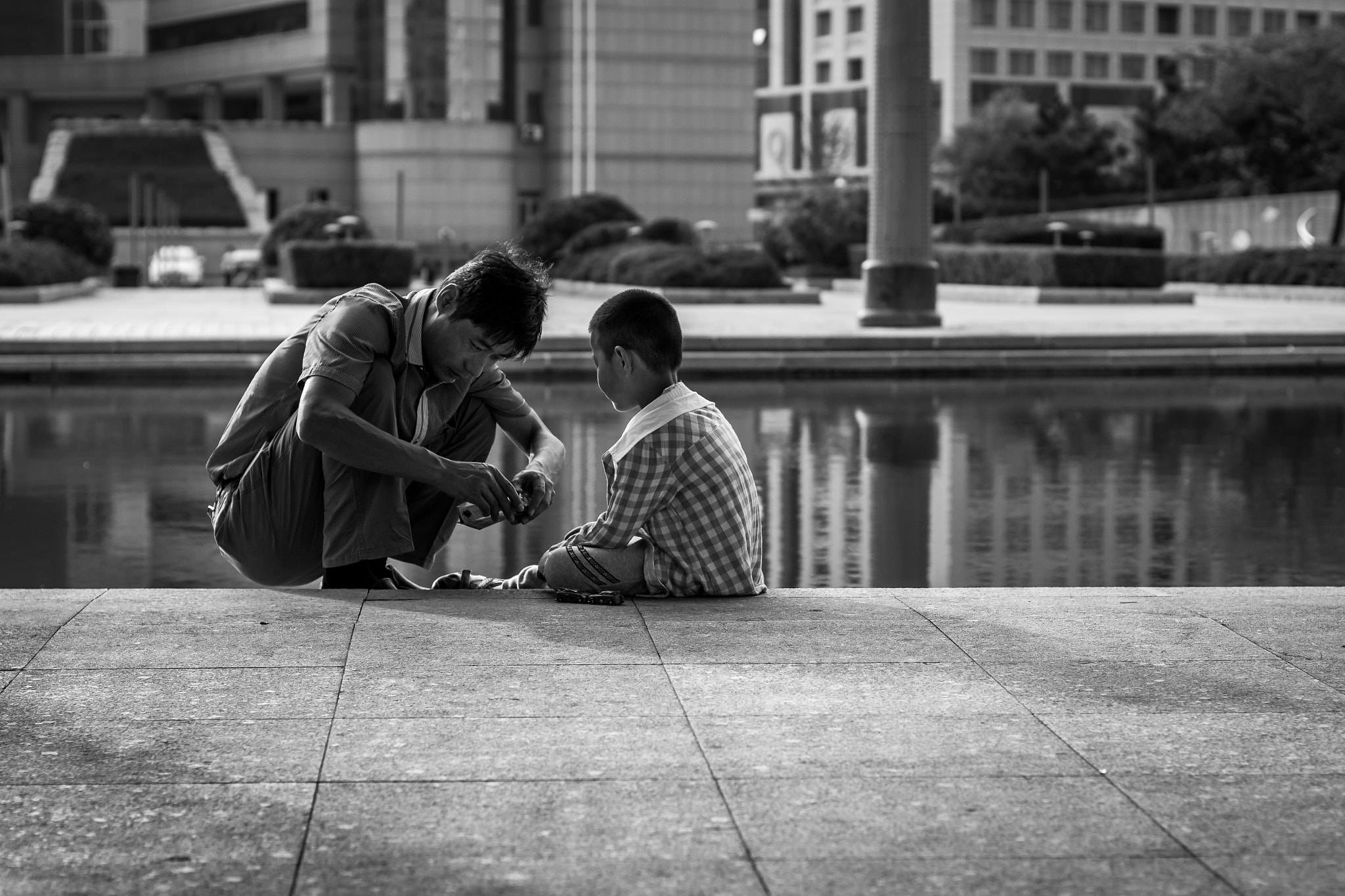 Canon EOS 100D (EOS Rebel SL1 / EOS Kiss X7) + Canon EF 50mm F1.4 USM sample photo. Just you and me photography