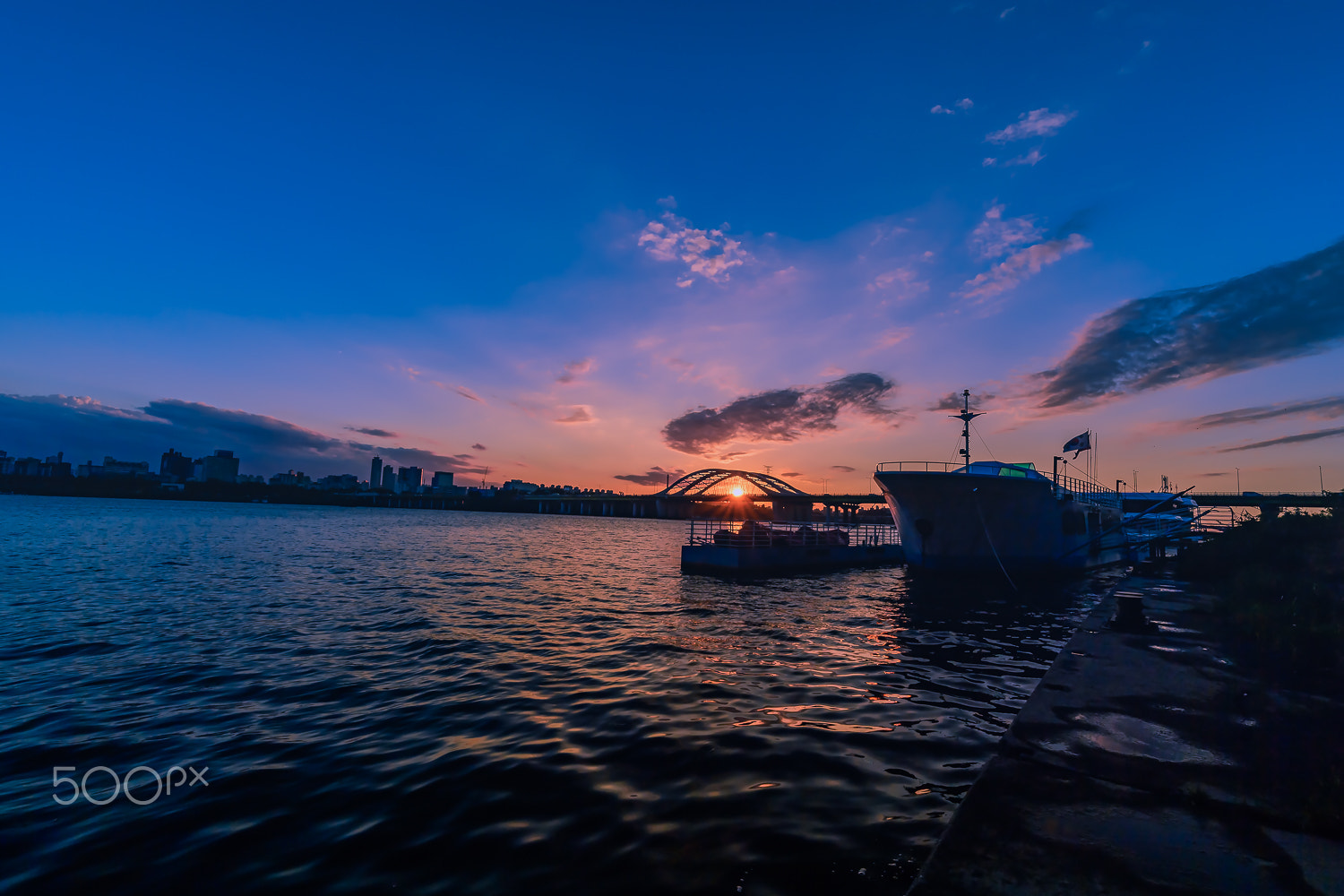 Nikon D5 sample photo. Sunset over the large bridge photography