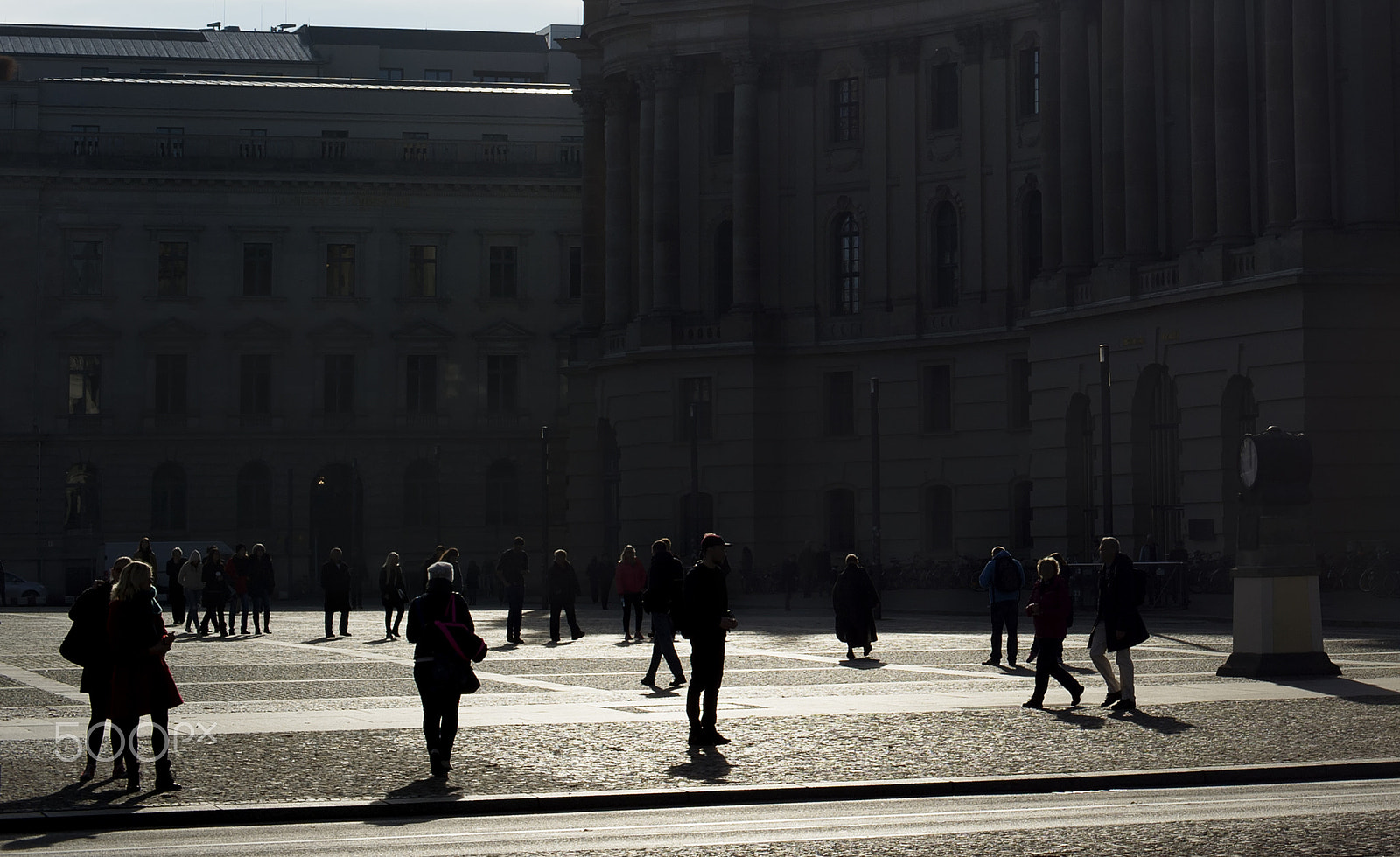 Nikon AF Nikkor 50mm F1.4D sample photo. People on a street, silhouette photography