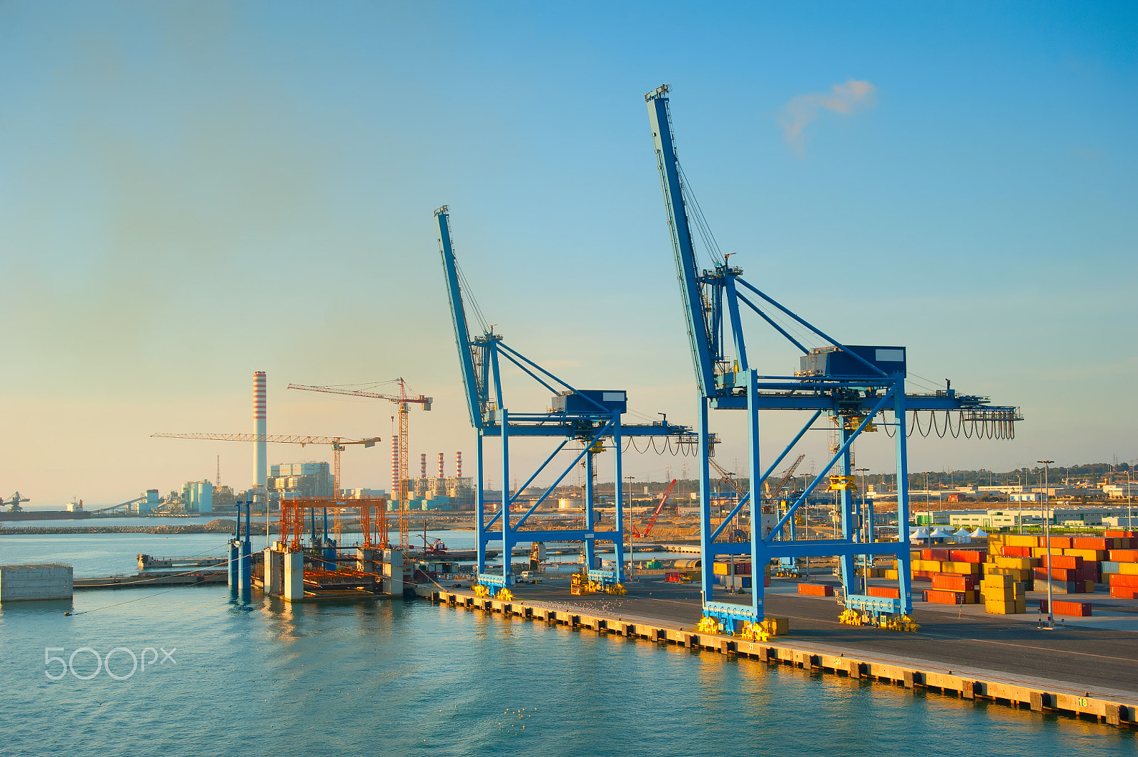 AF Zoom-Nikkor 28-80mm f/3.3-5.6G sample photo. Industrial commercial sea port photography