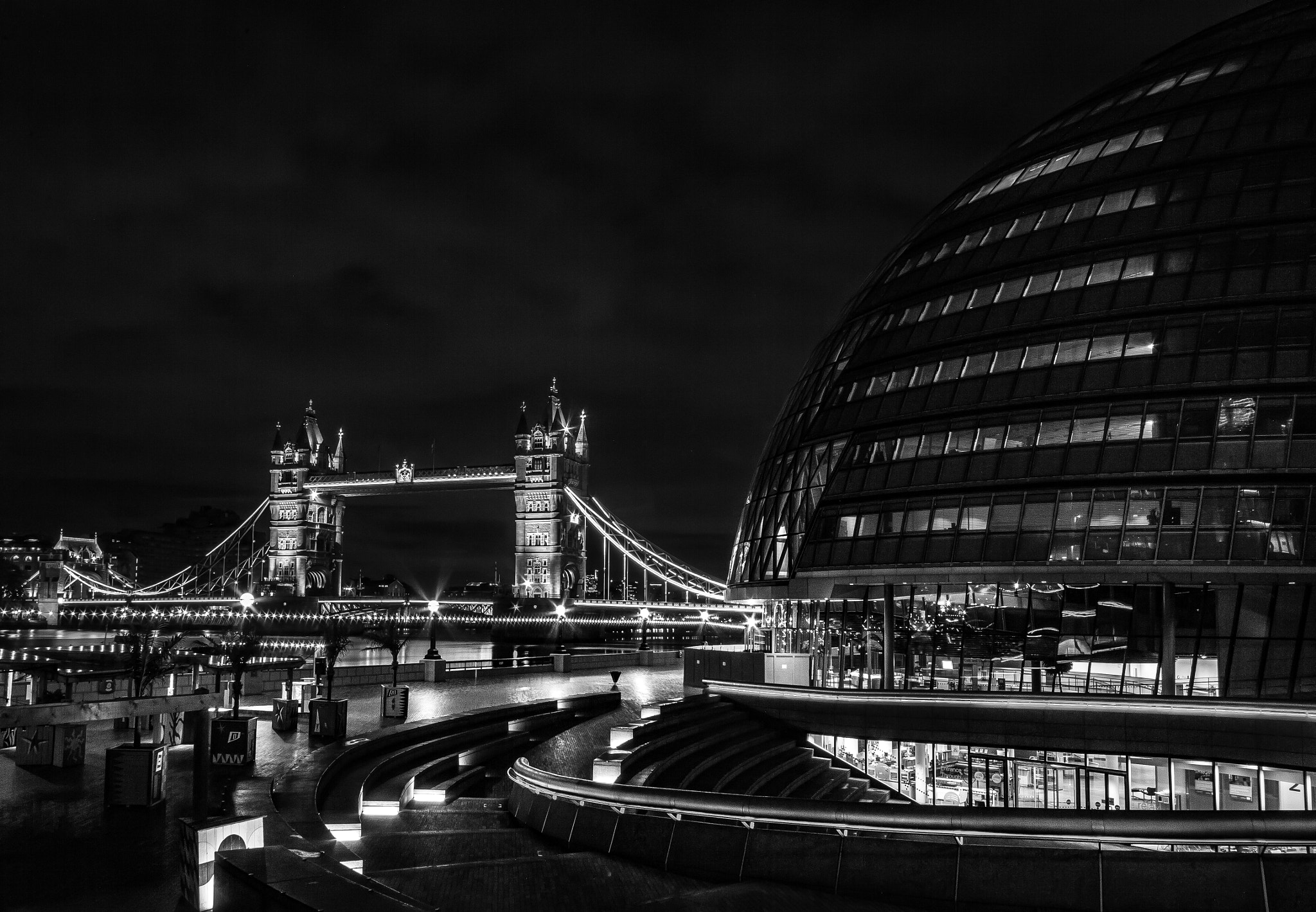 Canon EOS 5D Mark II sample photo. London city hall and tower bridge photography