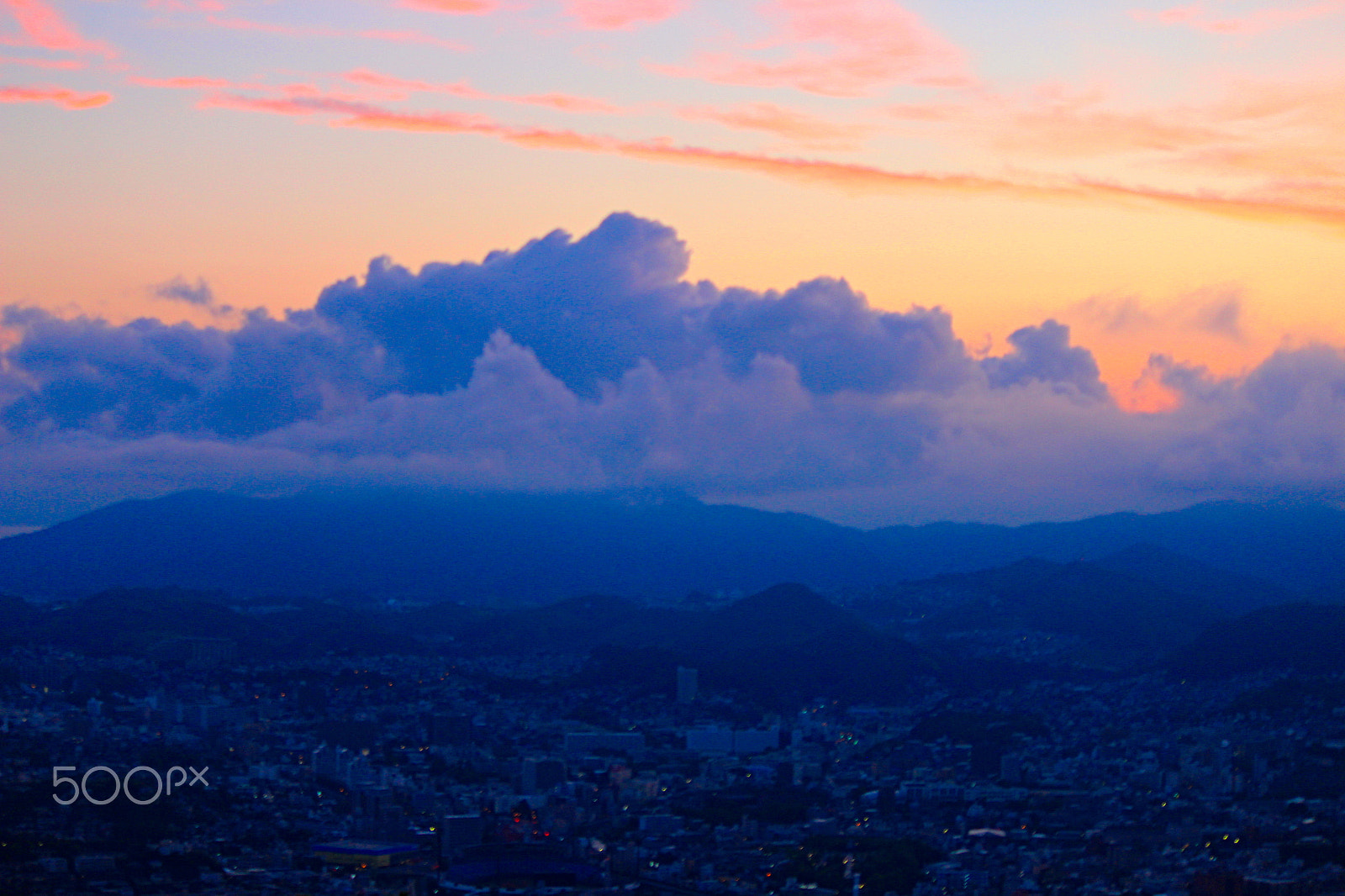 Canon EOS 600D (Rebel EOS T3i / EOS Kiss X5) sample photo. Sky is young and colorful at dawn photography