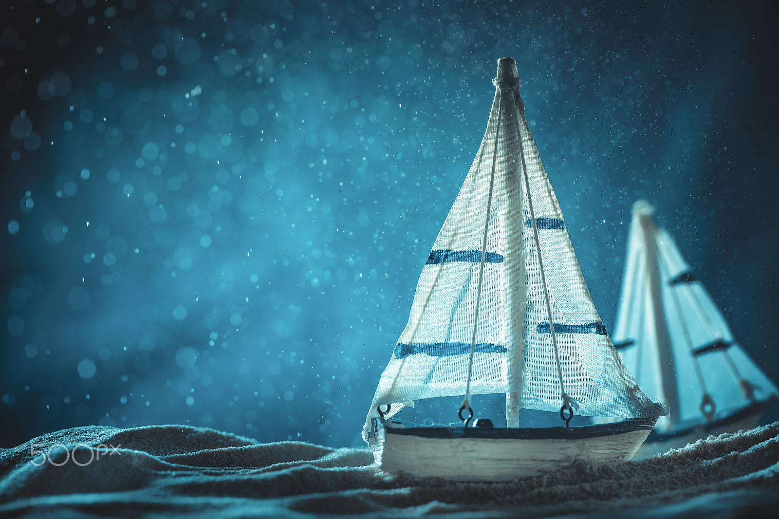 Canon EF 100mm F2.8L Macro IS USM sample photo. Antique sail boat toy model photography