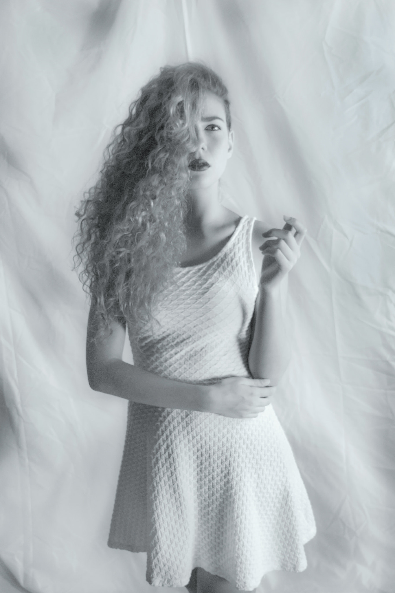 Sigma 18-200mm f/3.5-6.3 DC OS sample photo. White dress photography