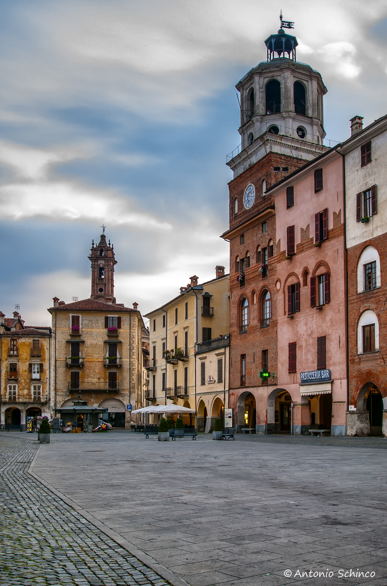Nikon D80 sample photo. Savigliano (cn) e la sua torre civica di piazza santarosa photography