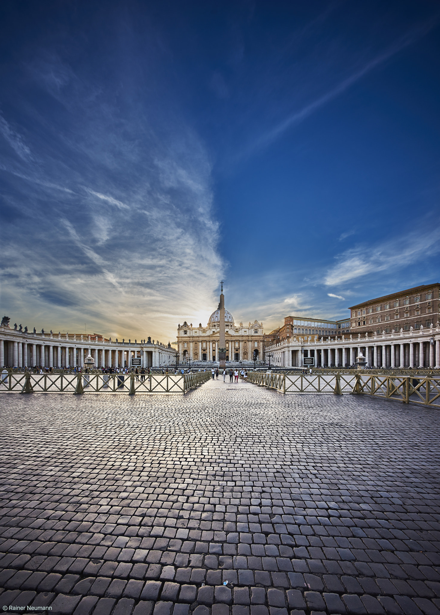 Sony a7R + Voigtlander HELIAR-HYPER WIDE 10mm F5.6 sample photo. Rom petersdom farbe photography