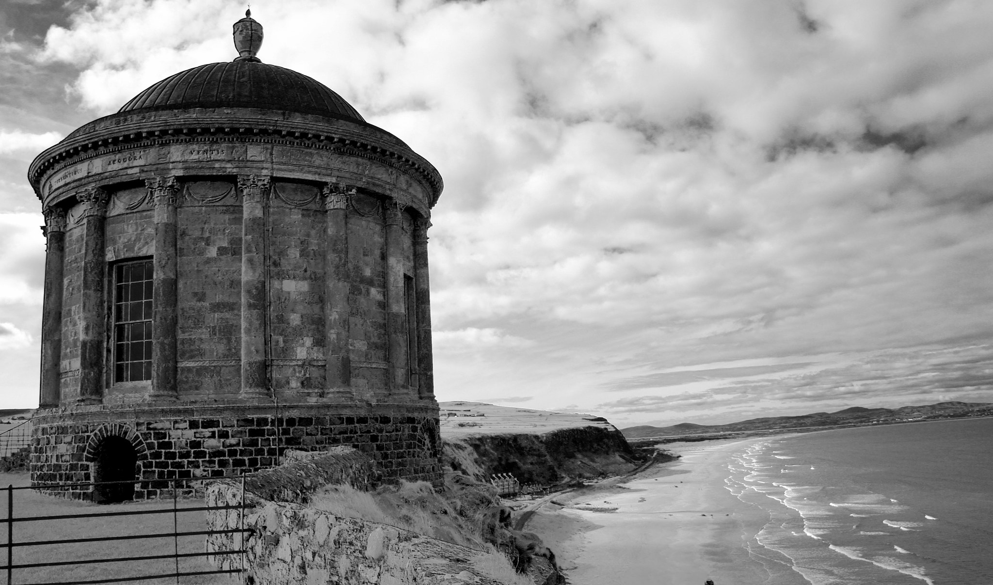 Sony Alpha NEX-5 sample photo. Mussenden temple, londonderry, northern ireland photography