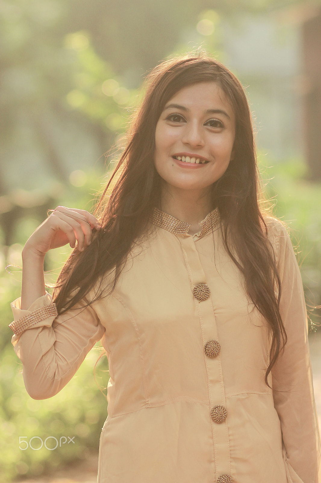 Canon EOS 650D (EOS Rebel T4i / EOS Kiss X6i) + Canon EF 85mm F1.8 USM sample photo. Model:  ahona photography