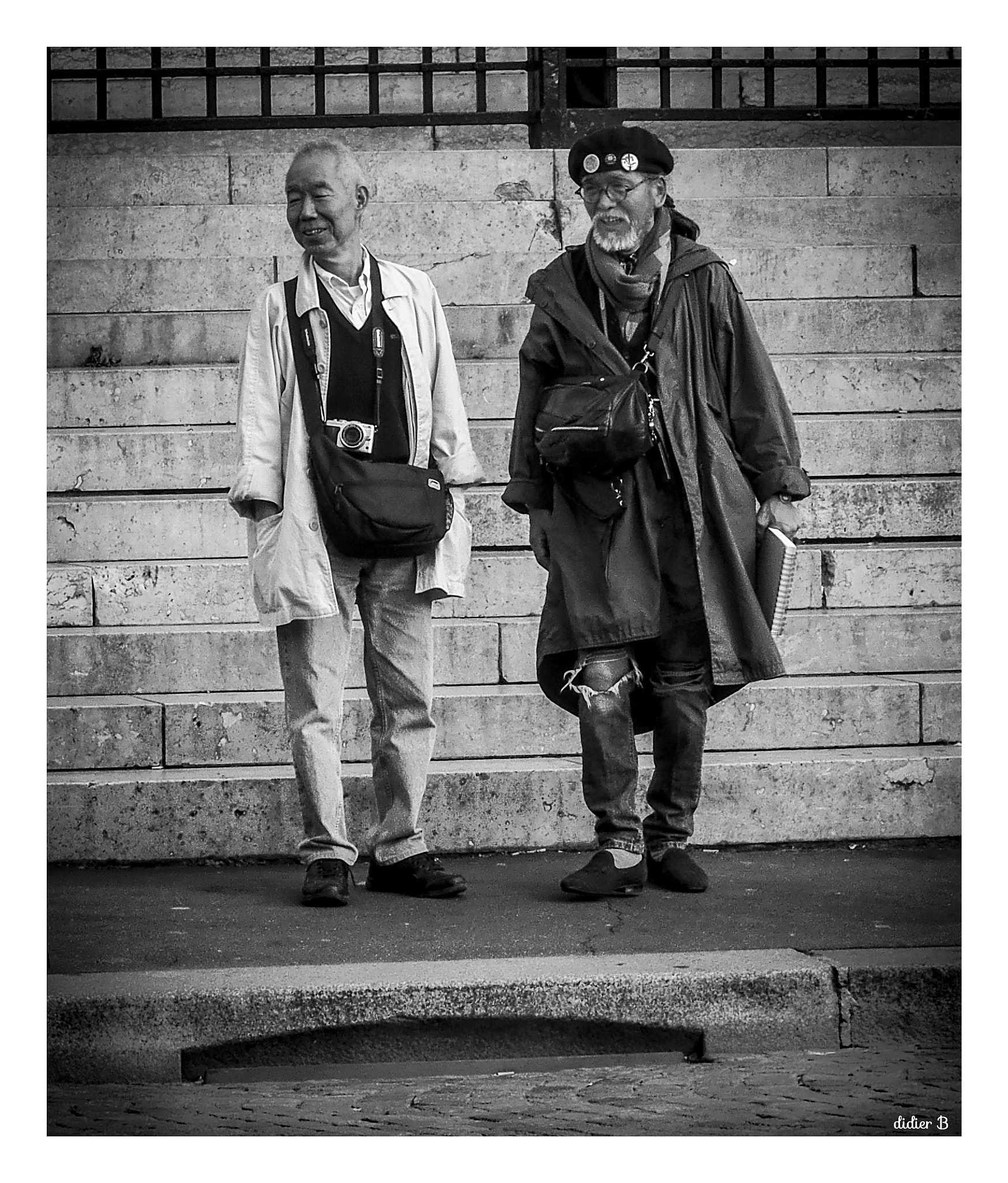 Olympus OM-D E-M10 II sample photo. Promenade a montmartre photography