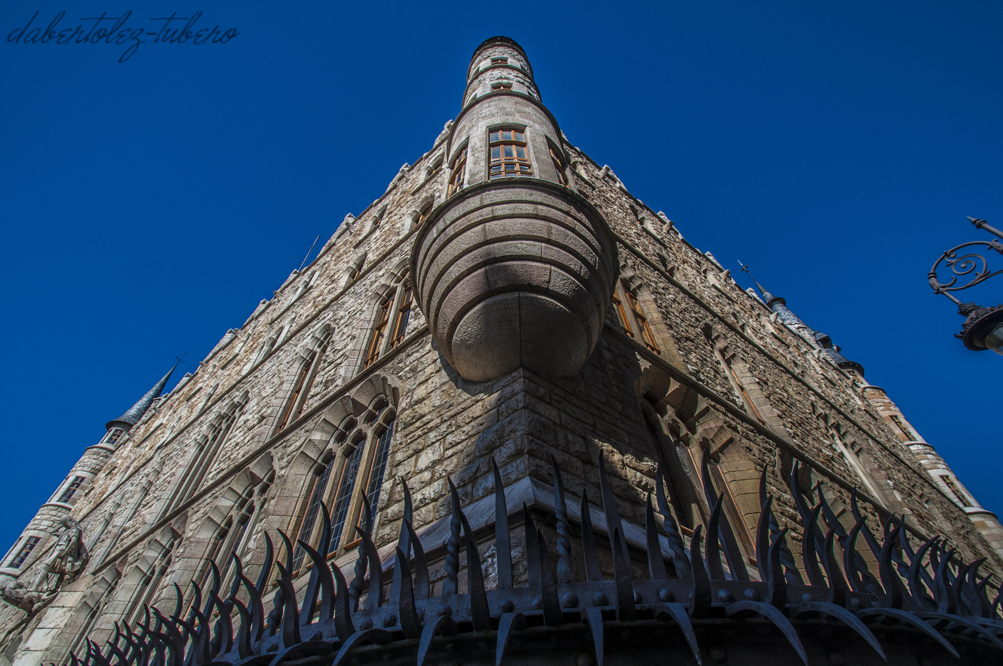 Nikon D90 + Tamron SP AF 10-24mm F3.5-4.5 Di II LD Aspherical (IF) sample photo. Torreón protegido photography