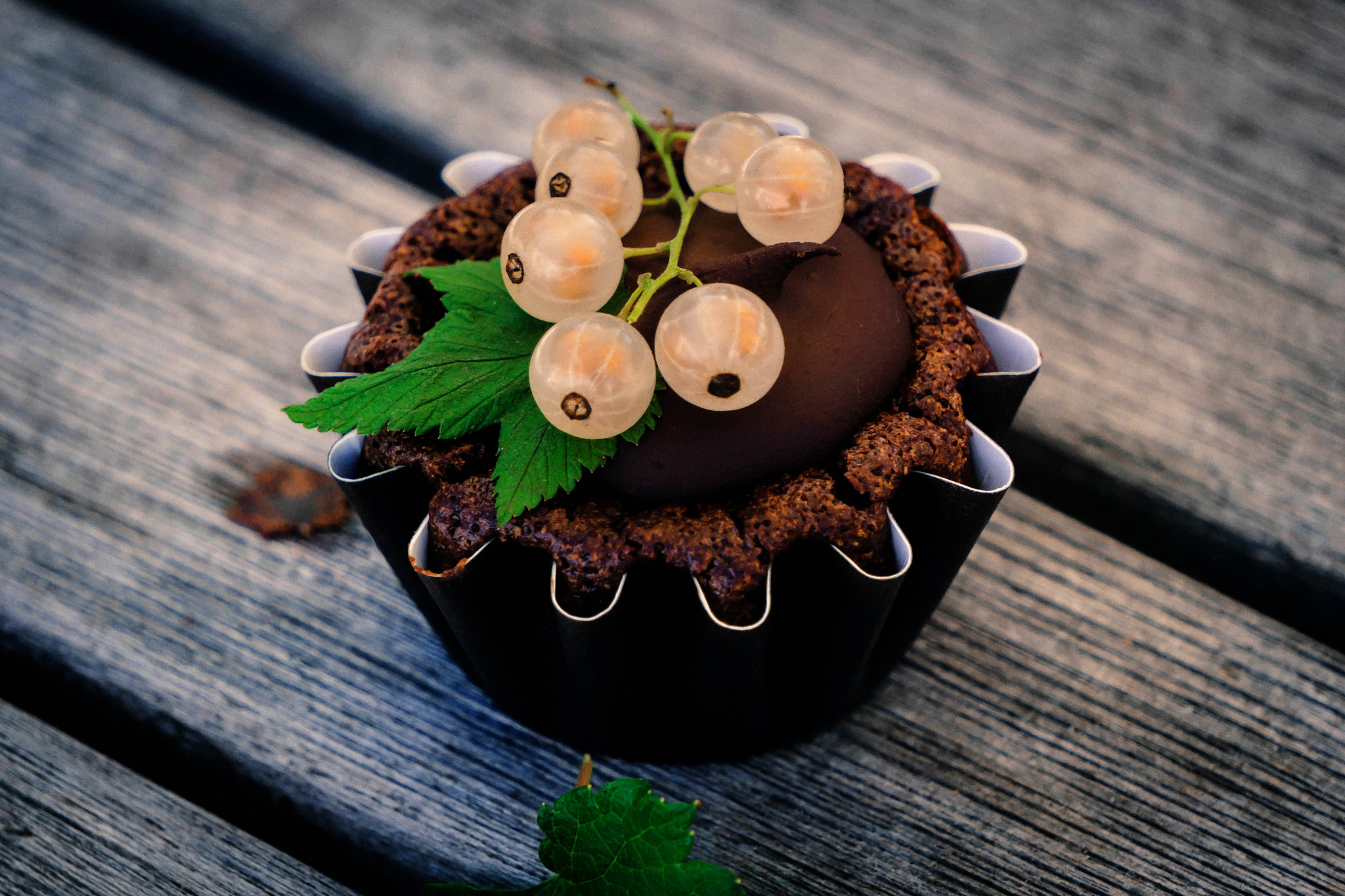 Sony a5100 sample photo. Cupcake photography