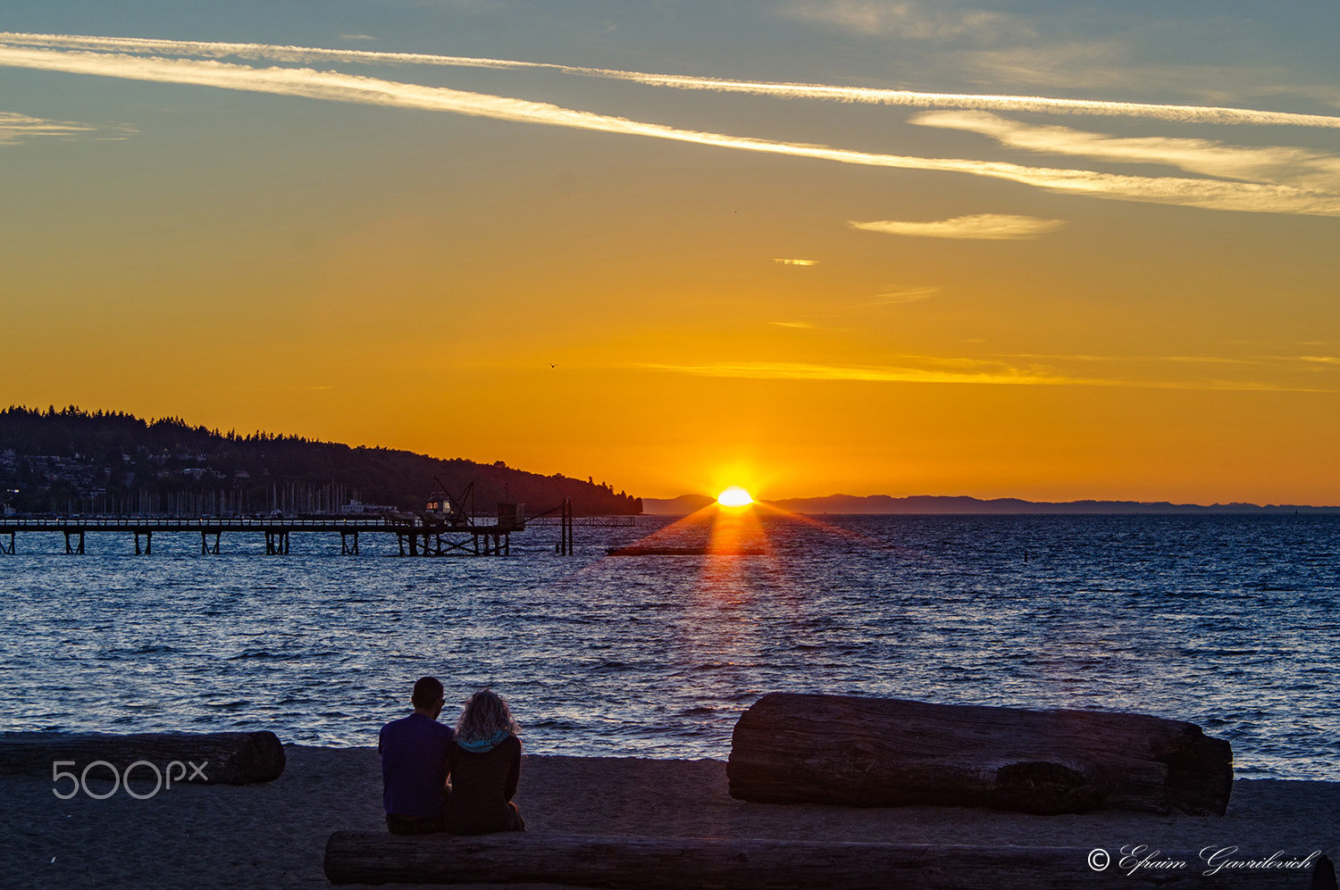 Pentax K-3 + smc PENTAX-FA 28-70mm F4 AL sample photo. Lovers at the beach photography