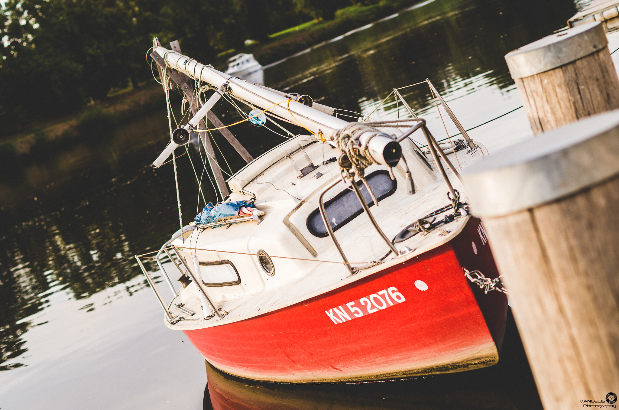 Pentax K-30 + Pentax smc DA 50mm F1.8 sample photo. Boat photography