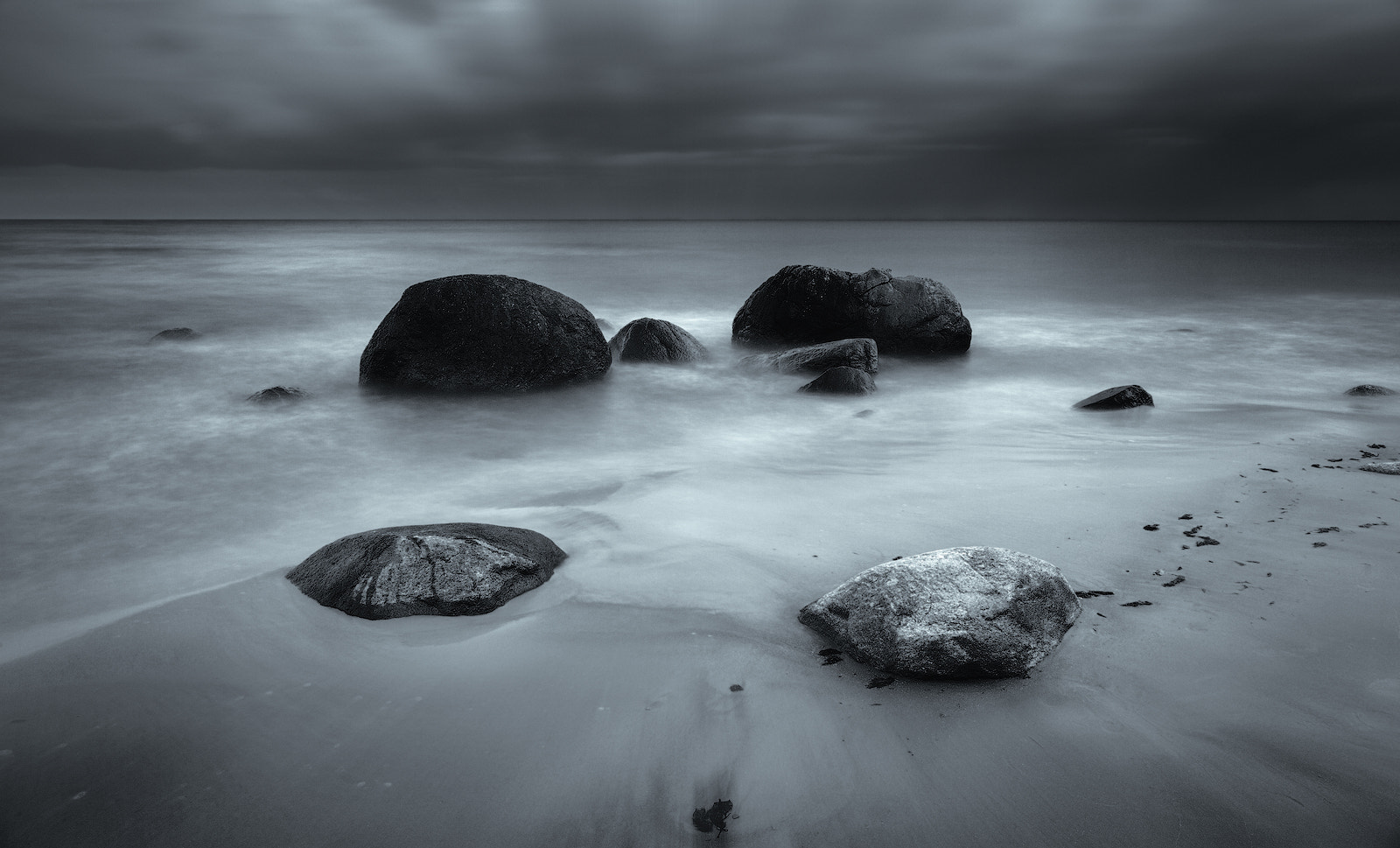 Canon EOS-1Ds Mark II sample photo. B&w photography