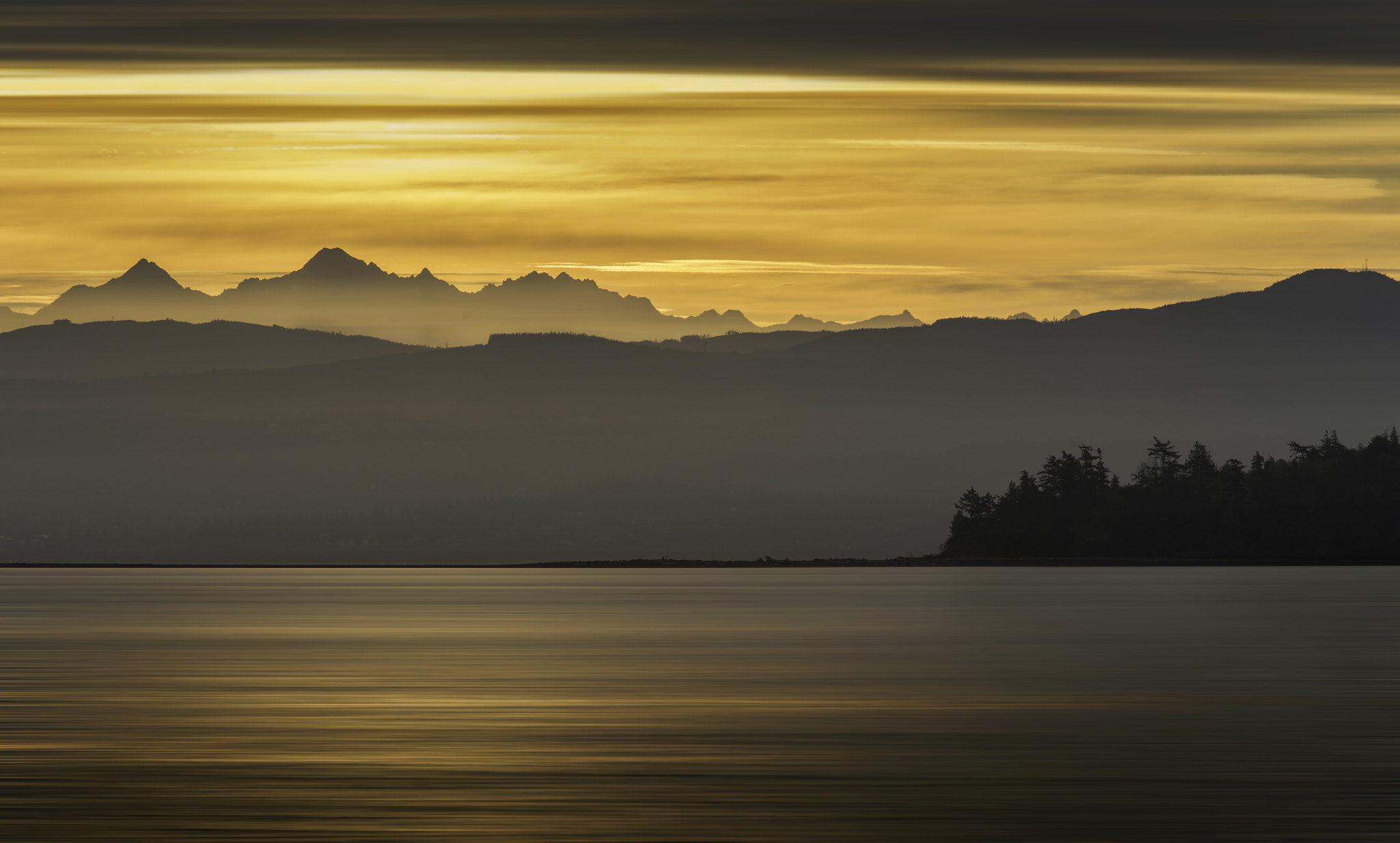 AF-S Zoom-Nikkor 80-200mm f/2.8D IF-ED sample photo. Twin sisters sunrise photography