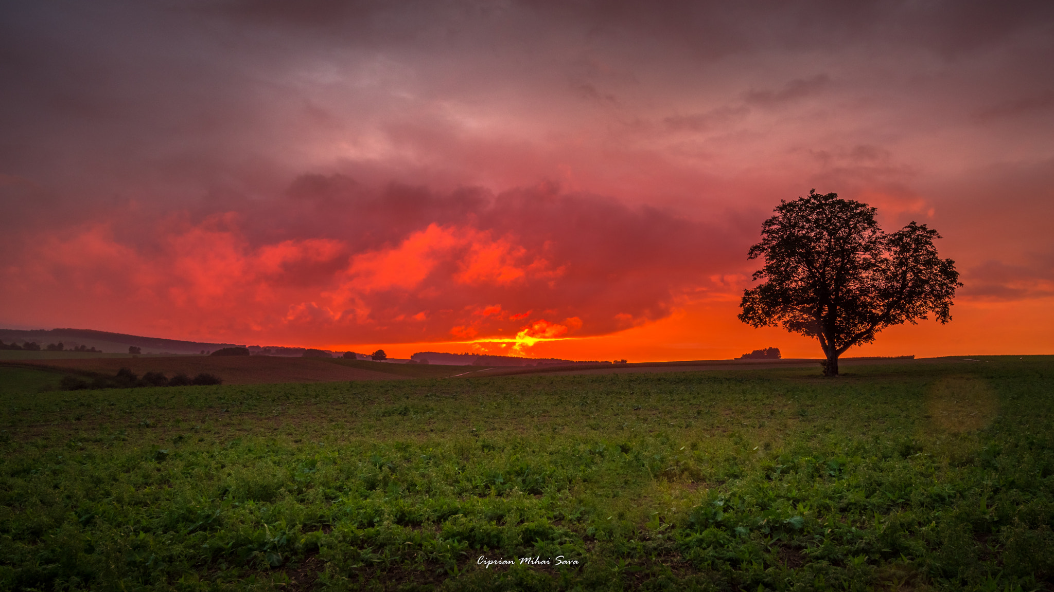 Tamron SP 15-30mm F2.8 Di VC USD sample photo. A few seconds of red sunset photography