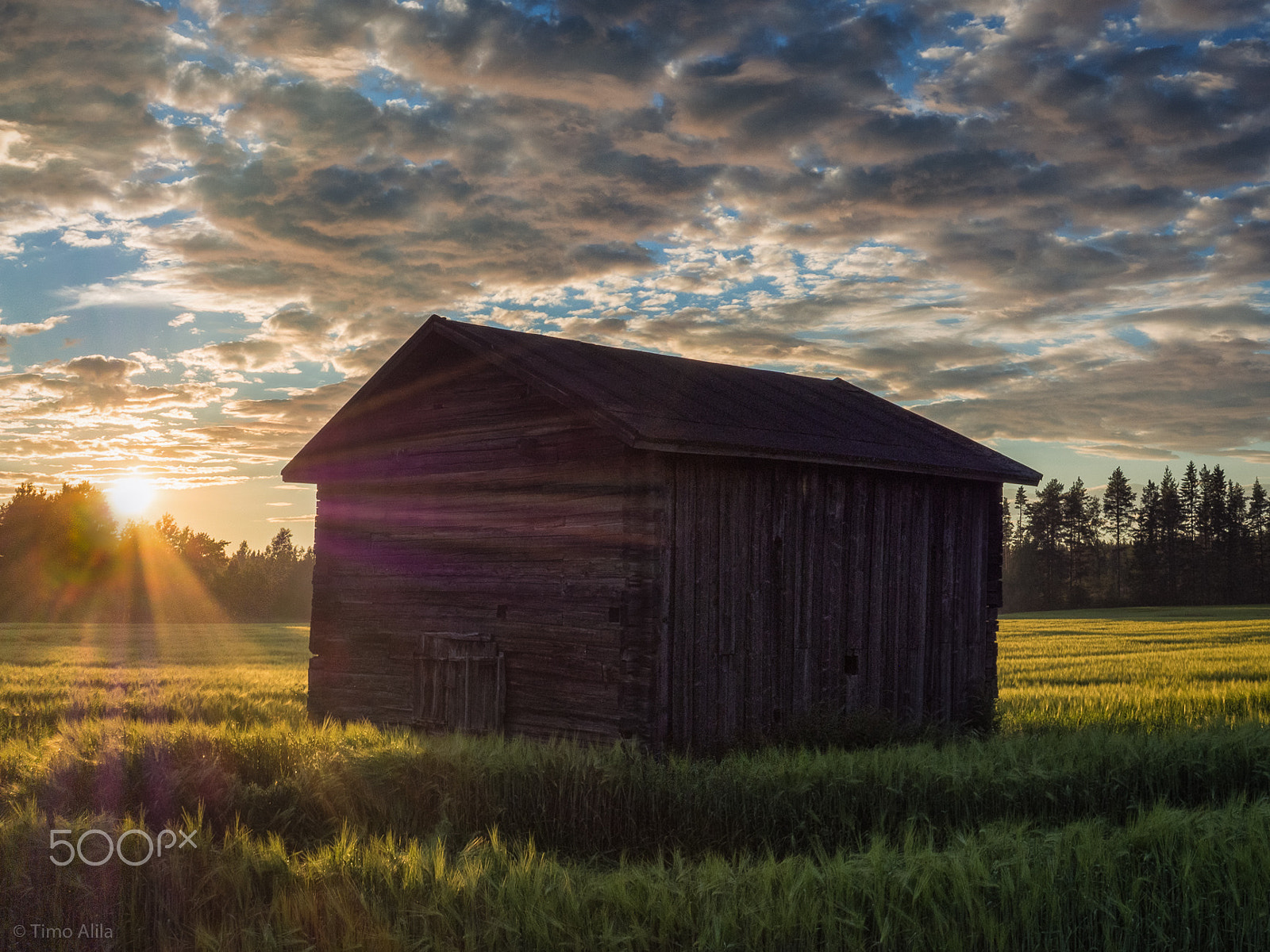 Olympus PEN E-PM2 + Olympus M.Zuiko Digital 17mm F2.8 Pancake sample photo. Korkia's barn and sunset on barley field photography