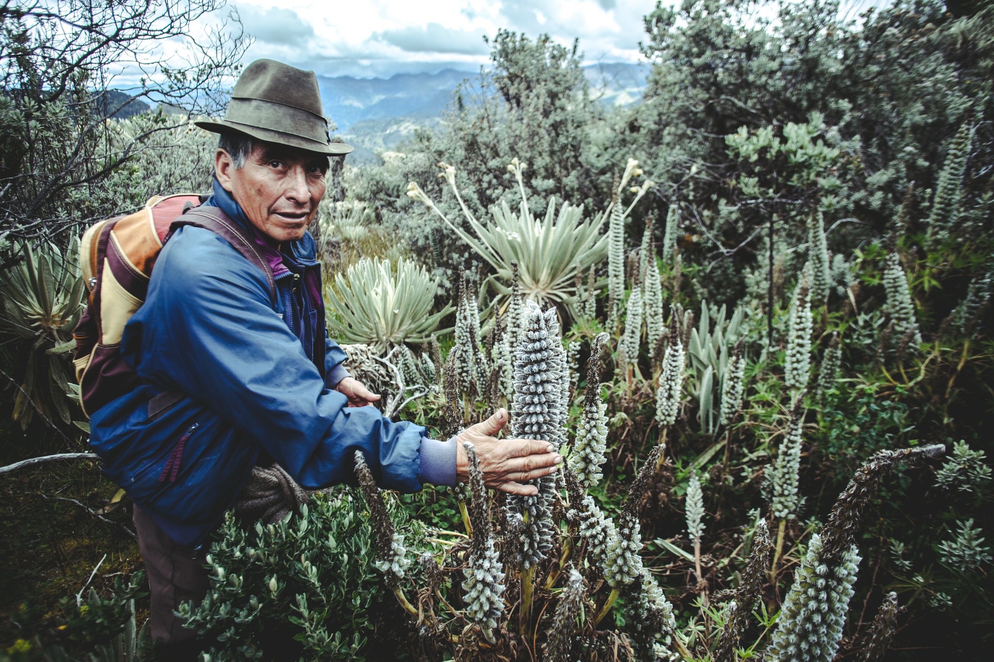 Canon EF 20mm F2.8 USM sample photo. Local in the andes photography