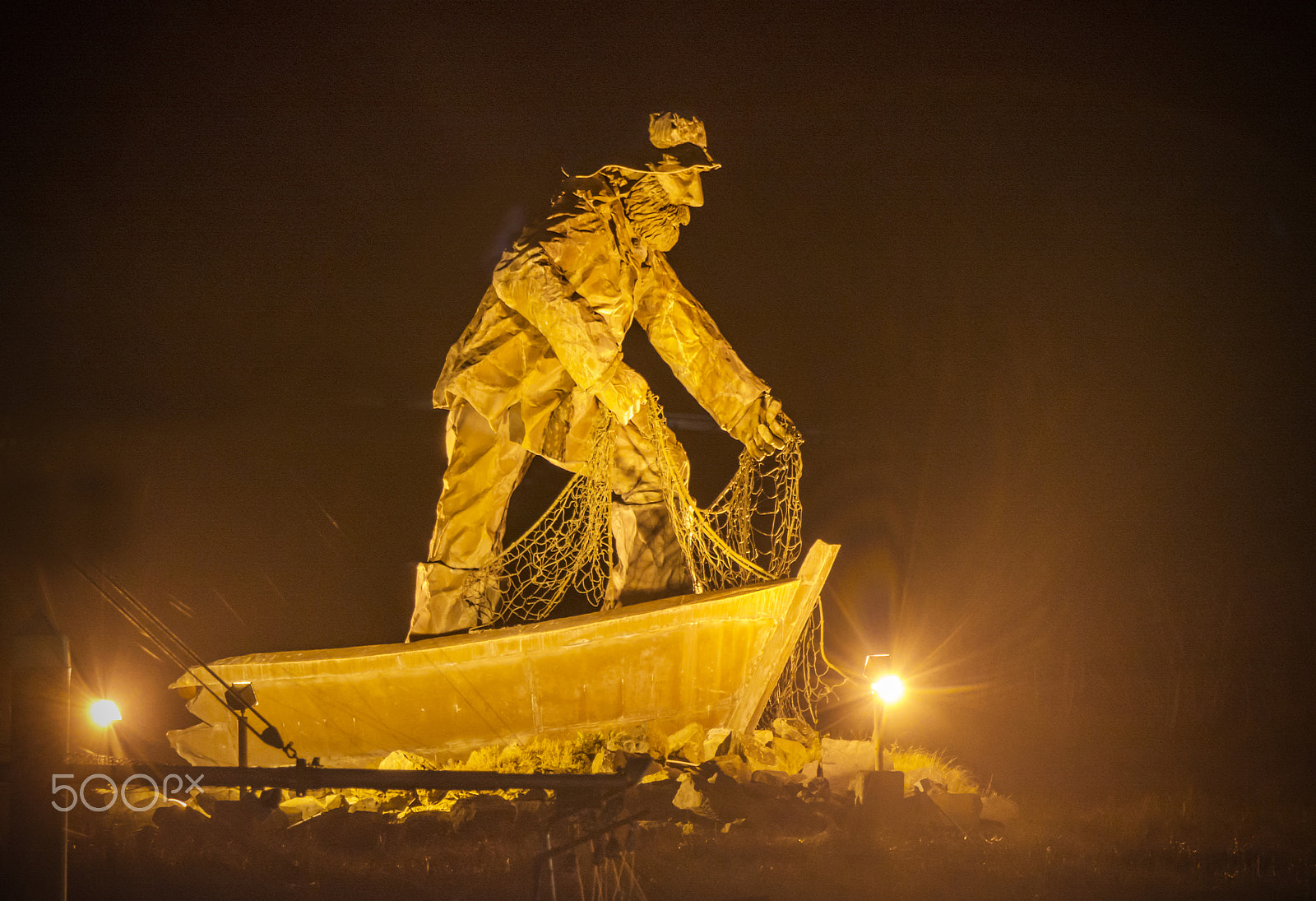 Nikon D7100 sample photo. Fisherman statue at humboldt bay photography