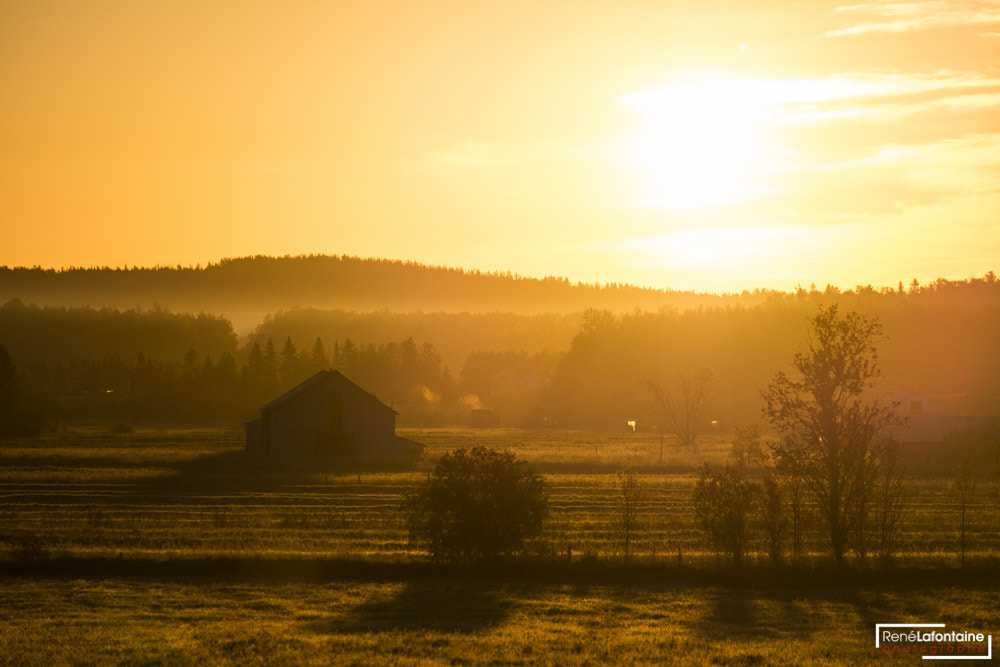 Fujifilm X-E1 sample photo. Sunrise over the barn photography