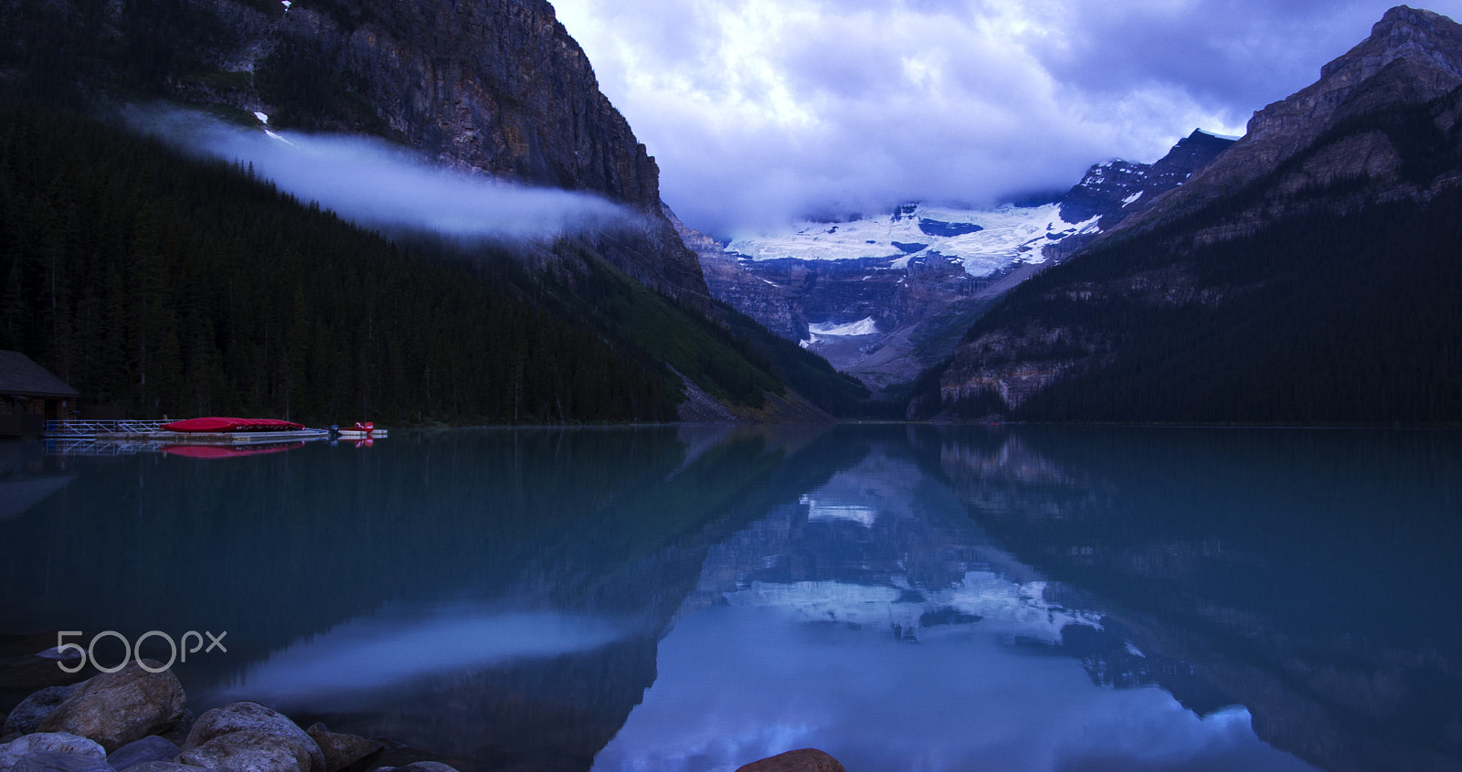 Tamron 16-300mm F3.5-6.3 Di II VC PZD Macro sample photo. 41. canada lake louise sunrise in cloudy weather photography