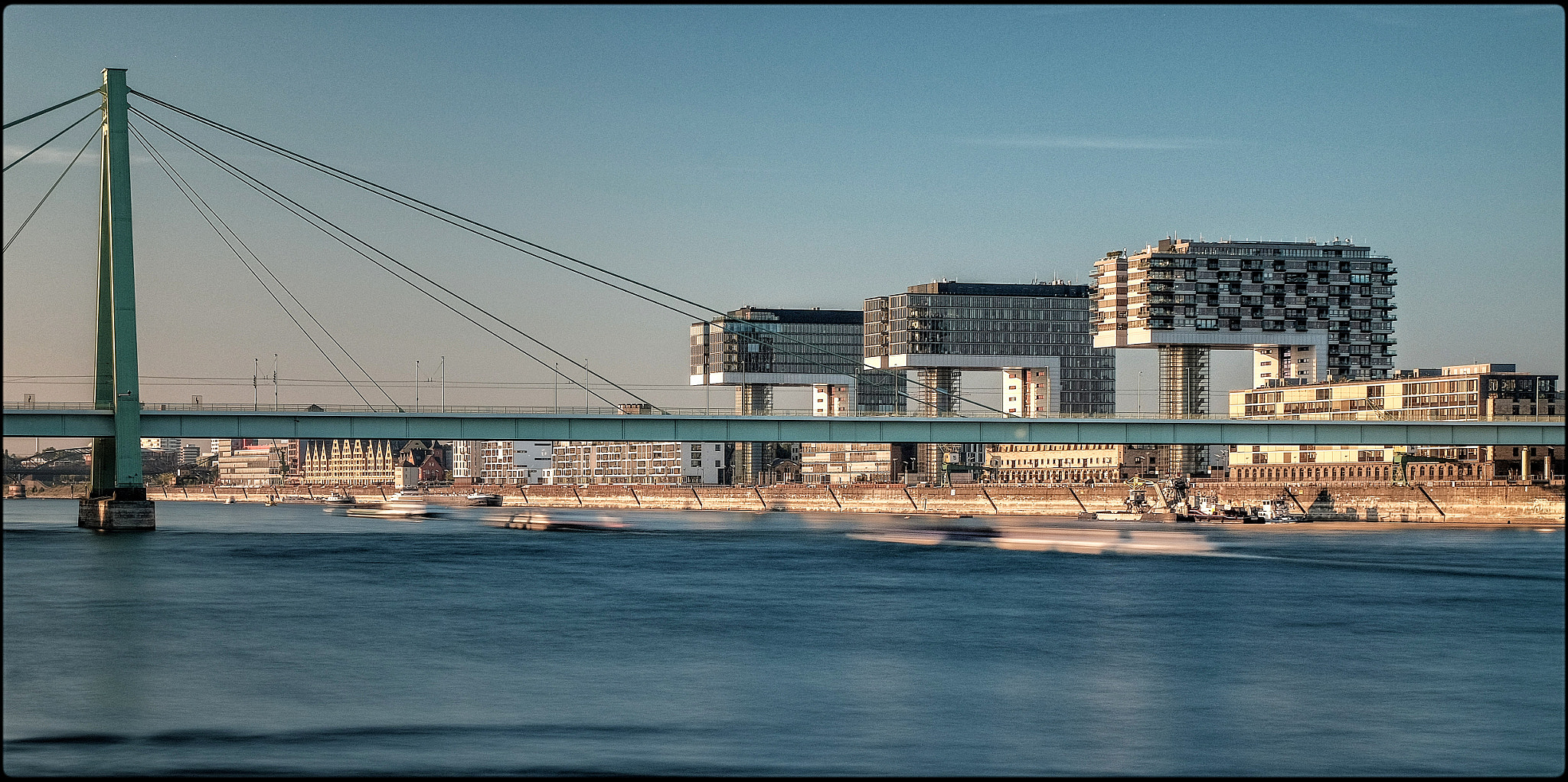 Fujifilm XC 16-50mm F3.5-5.6 OIS sample photo. Crane houses cologne photography