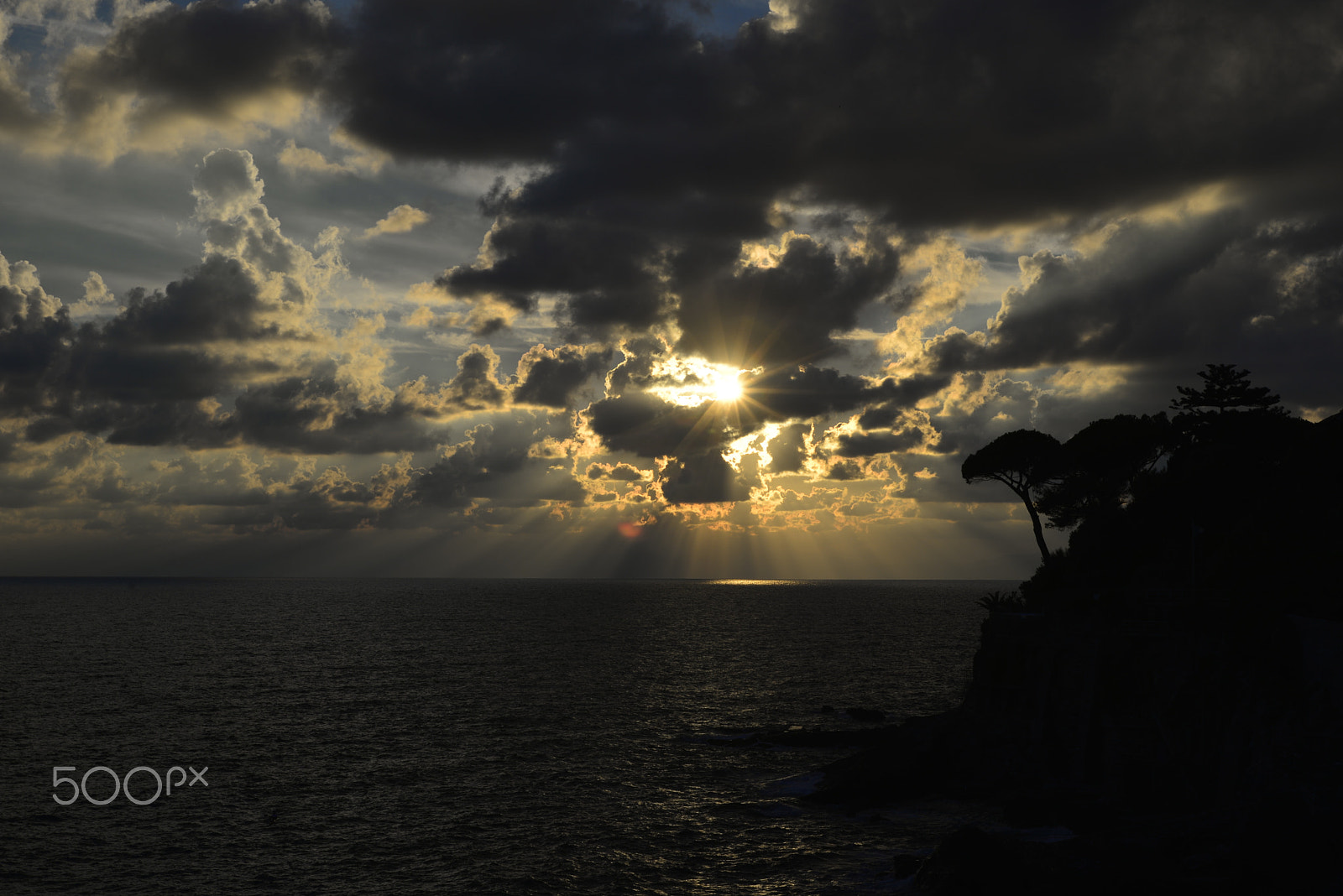AF Zoom-Nikkor 24-120mm f/3.5-5.6D IF sample photo. Tramonto a bogliasco photography