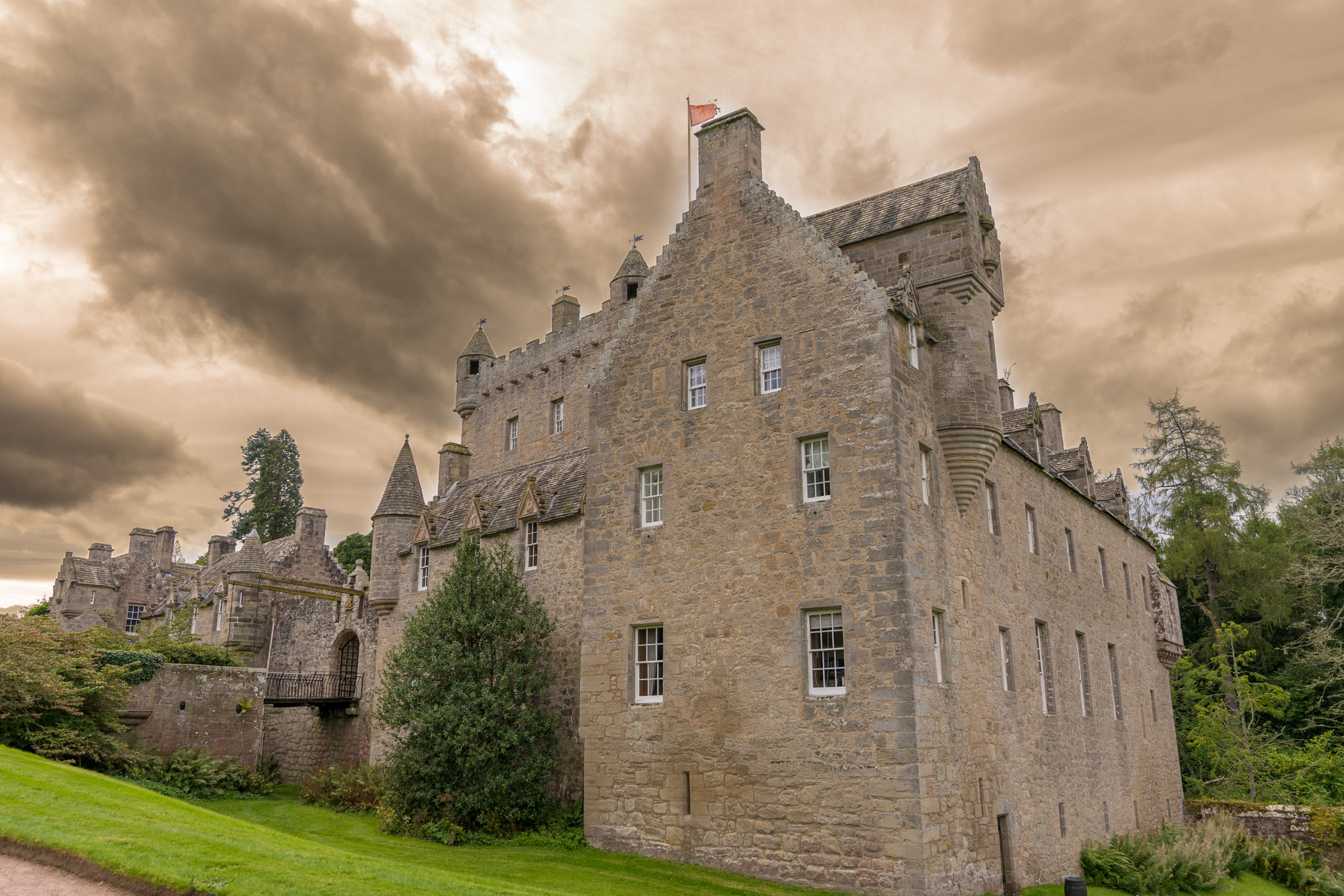 Sony a7 sample photo. Cawdor castle 1 photography