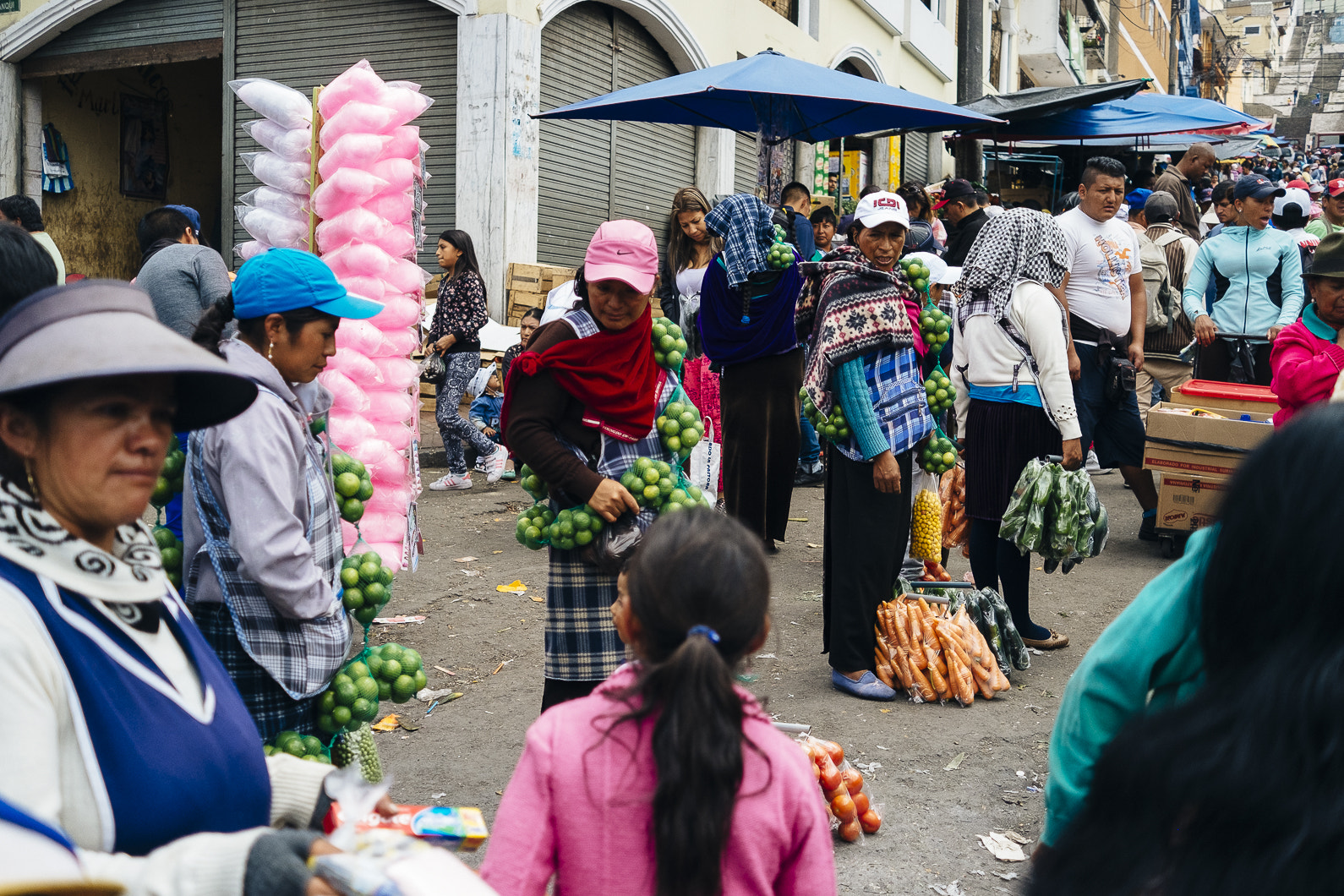 Fujifilm X-Pro1 sample photo. Quito, ecuador photography