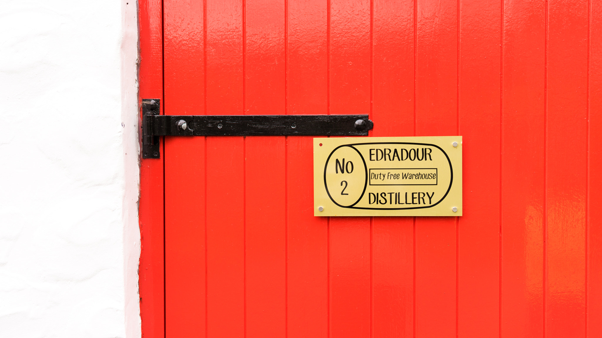 Sony a7 sample photo. Edradour distillery red door photography