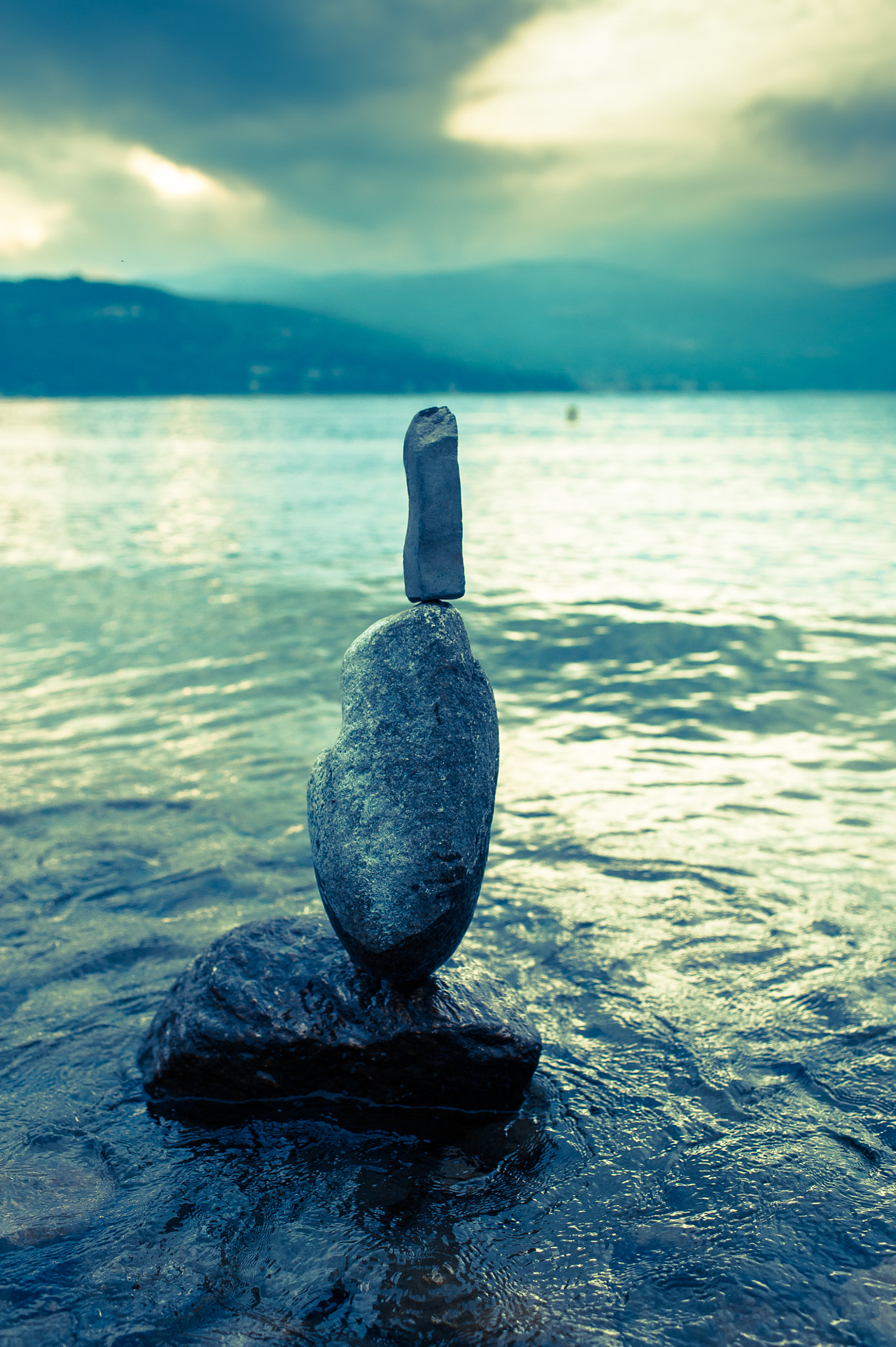 Nikon D700 + Nikon AF-S Nikkor 35mm F1.4G sample photo. How do... photography