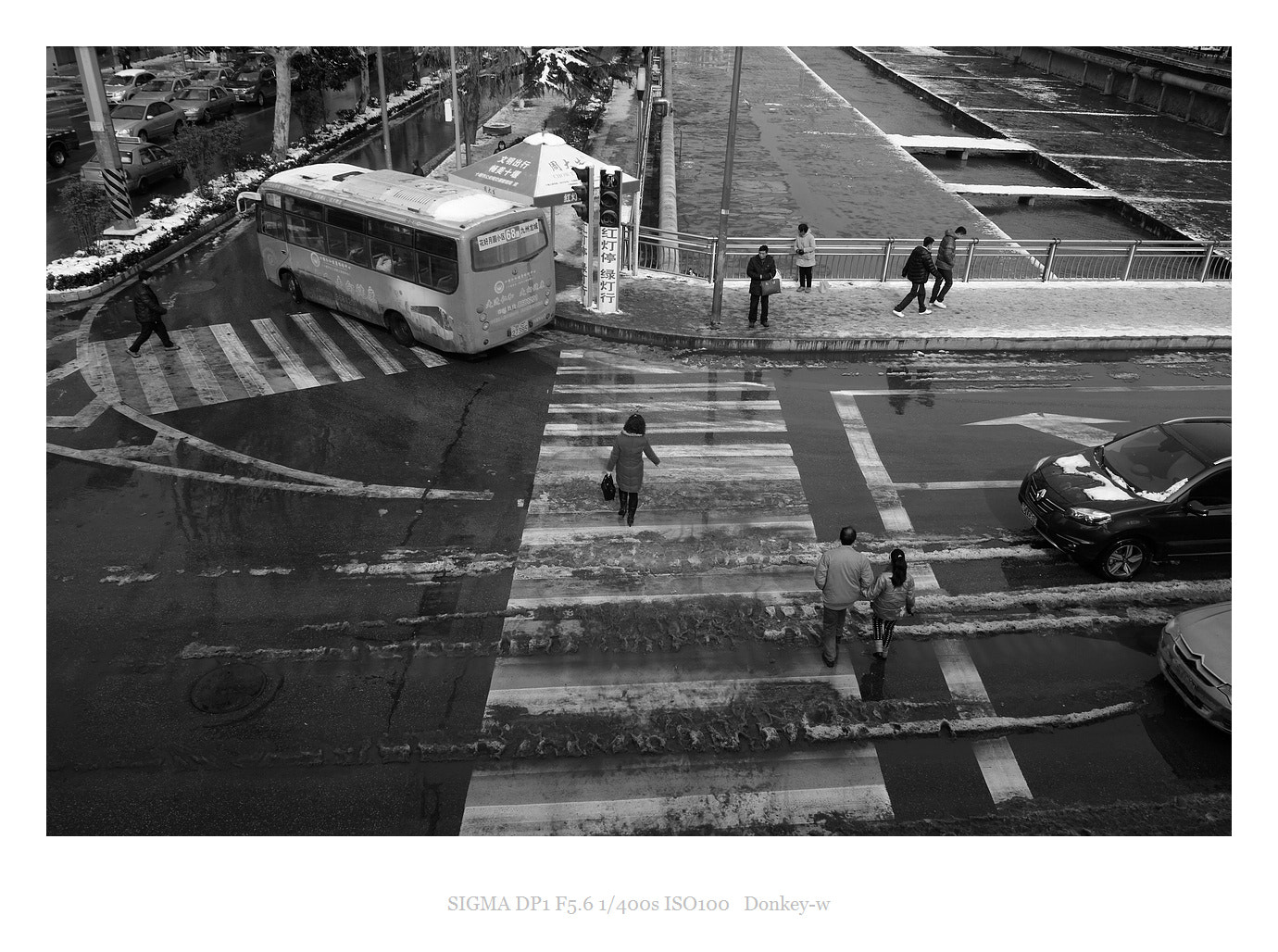 Sigma DP1 sample photo. A zebra crossing photography