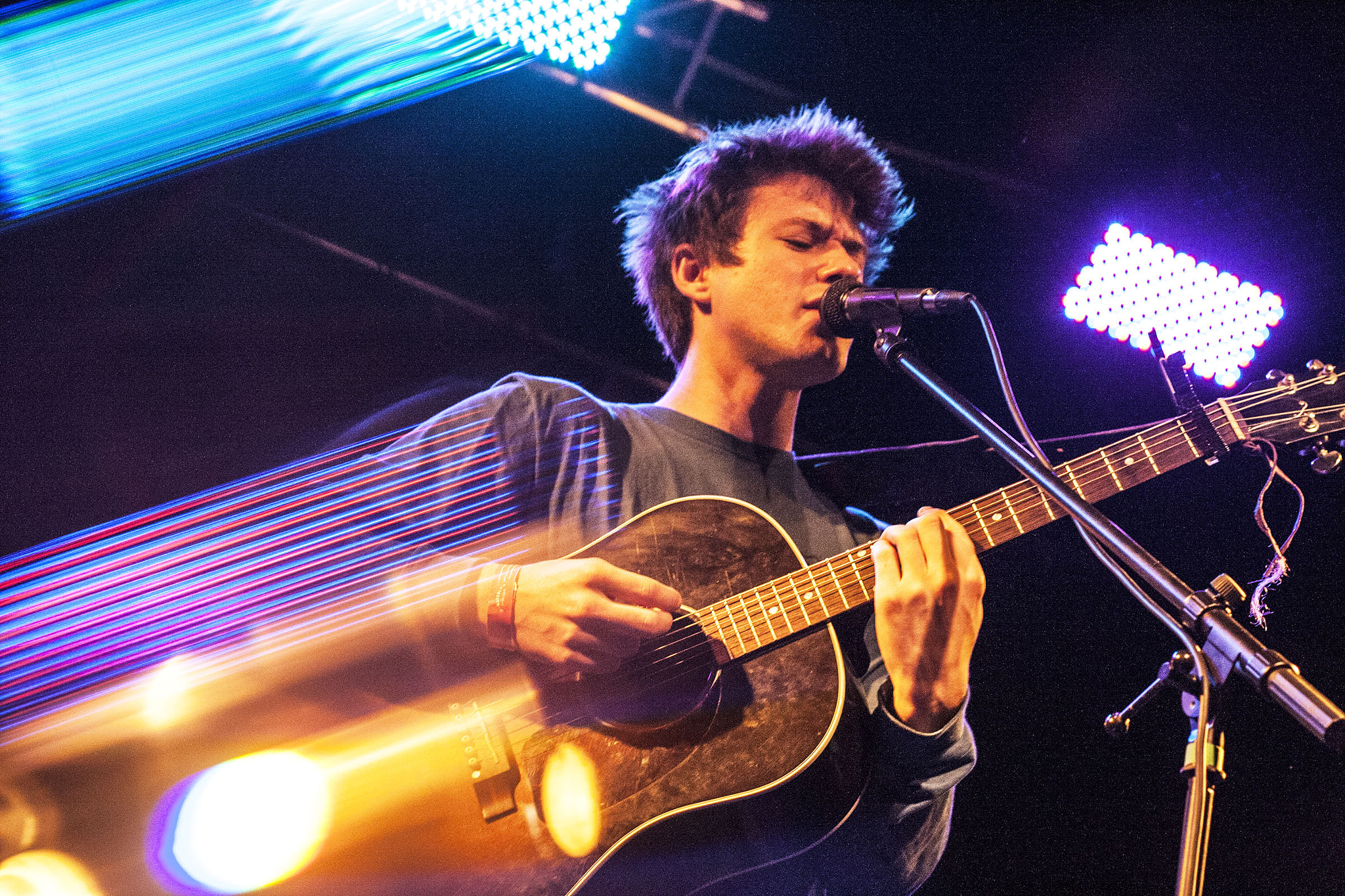 Canon EOS 1000D (EOS Digital Rebel XS / EOS Kiss F) sample photo. Alec benjamin - the garage photography