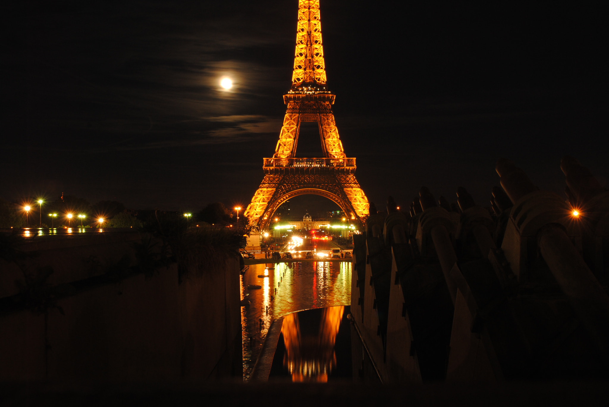 Nikon D3000 sample photo. Night photography