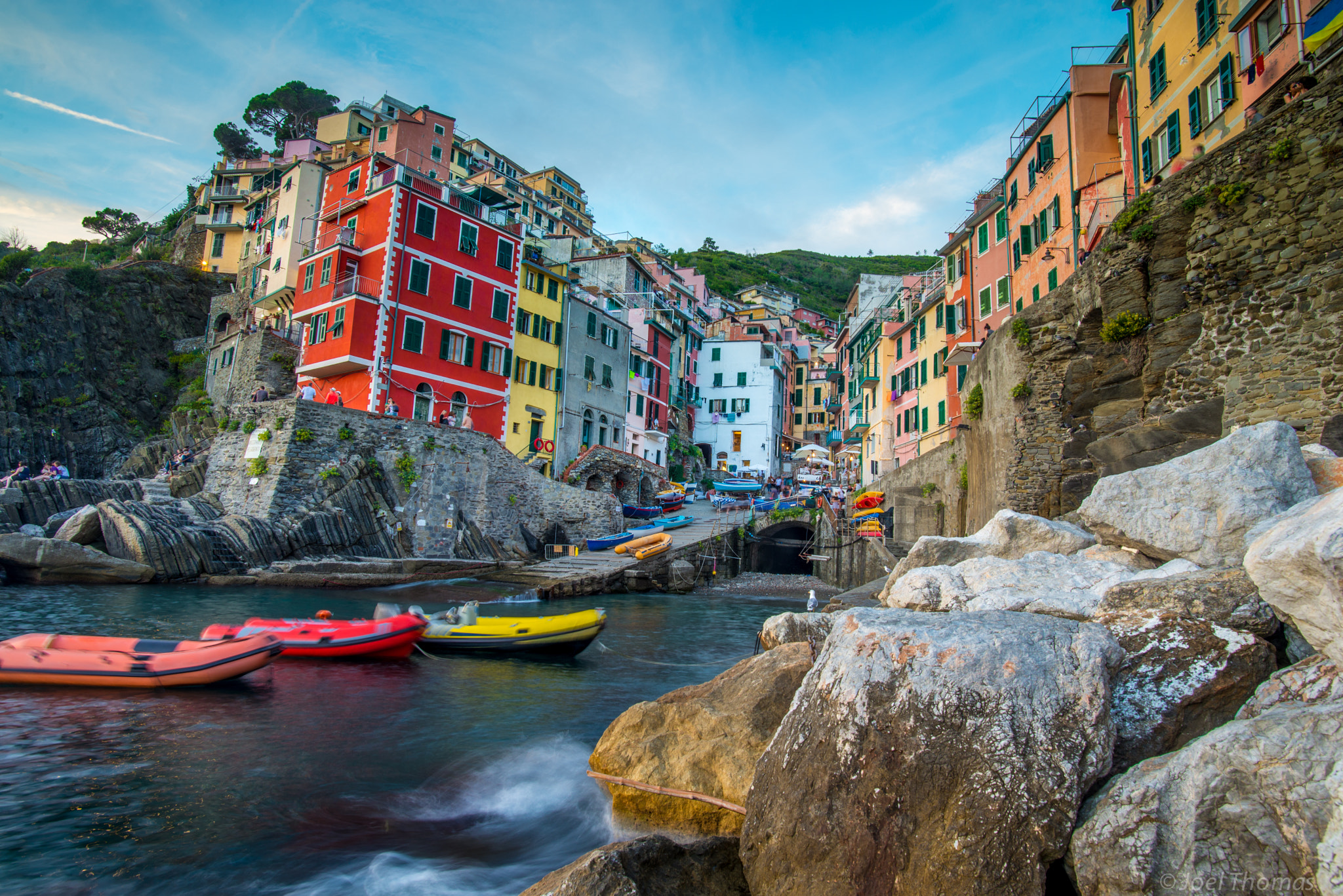 Nikon D600 + Nikon AF-S Nikkor 20mm F1.8G ED sample photo. Colorful riomaggiore photography