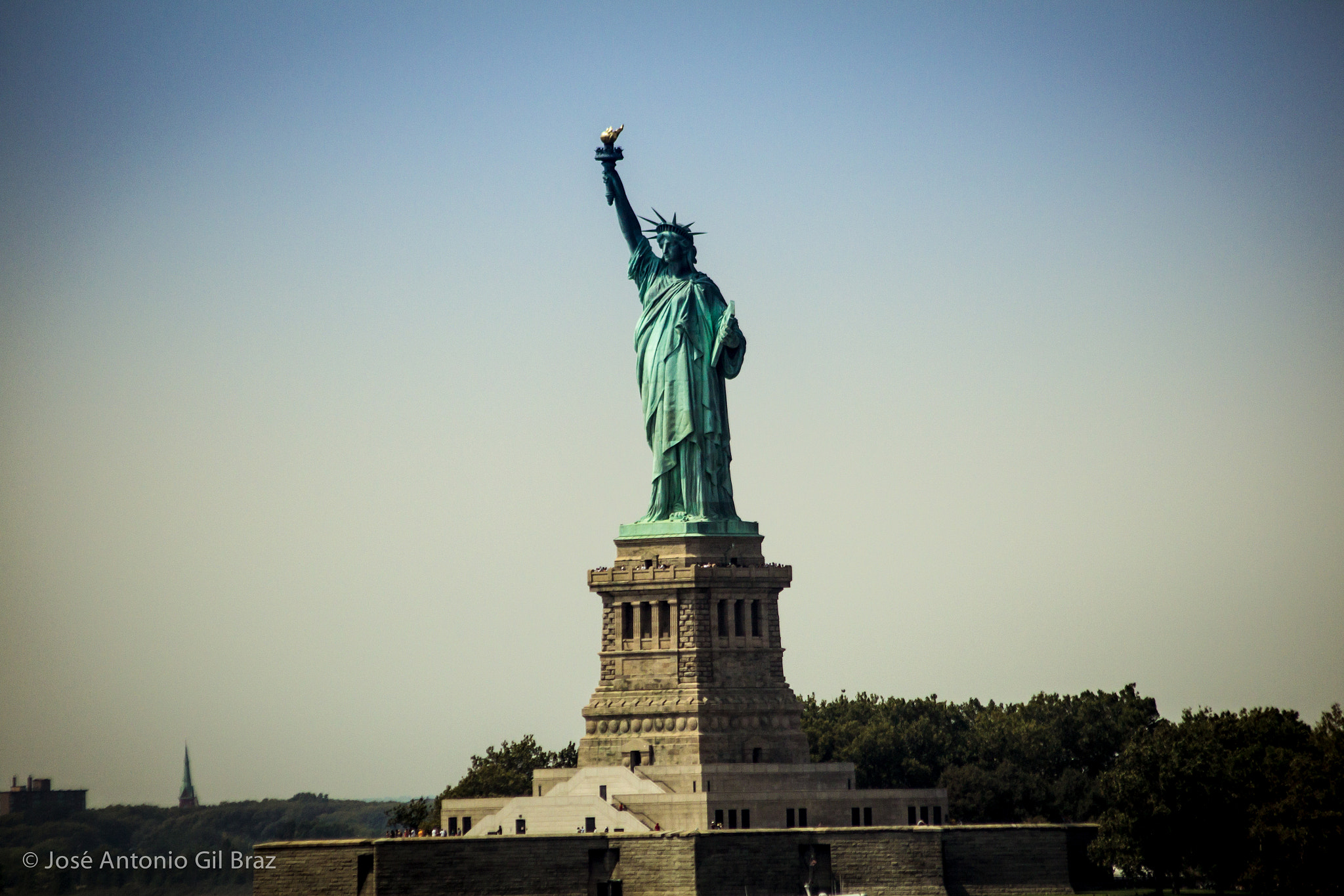 Canon EOS 600D (Rebel EOS T3i / EOS Kiss X5) sample photo. The statue of liberty photography