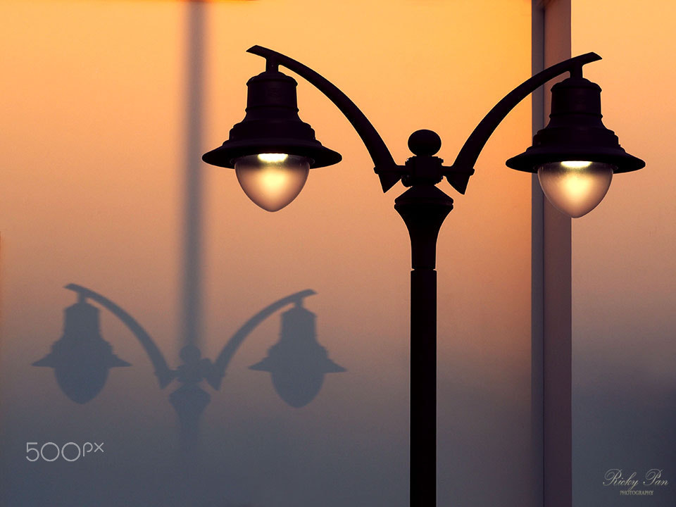 Olympus OM-D E-M5 II sample photo. Sunset * street * lamp photography